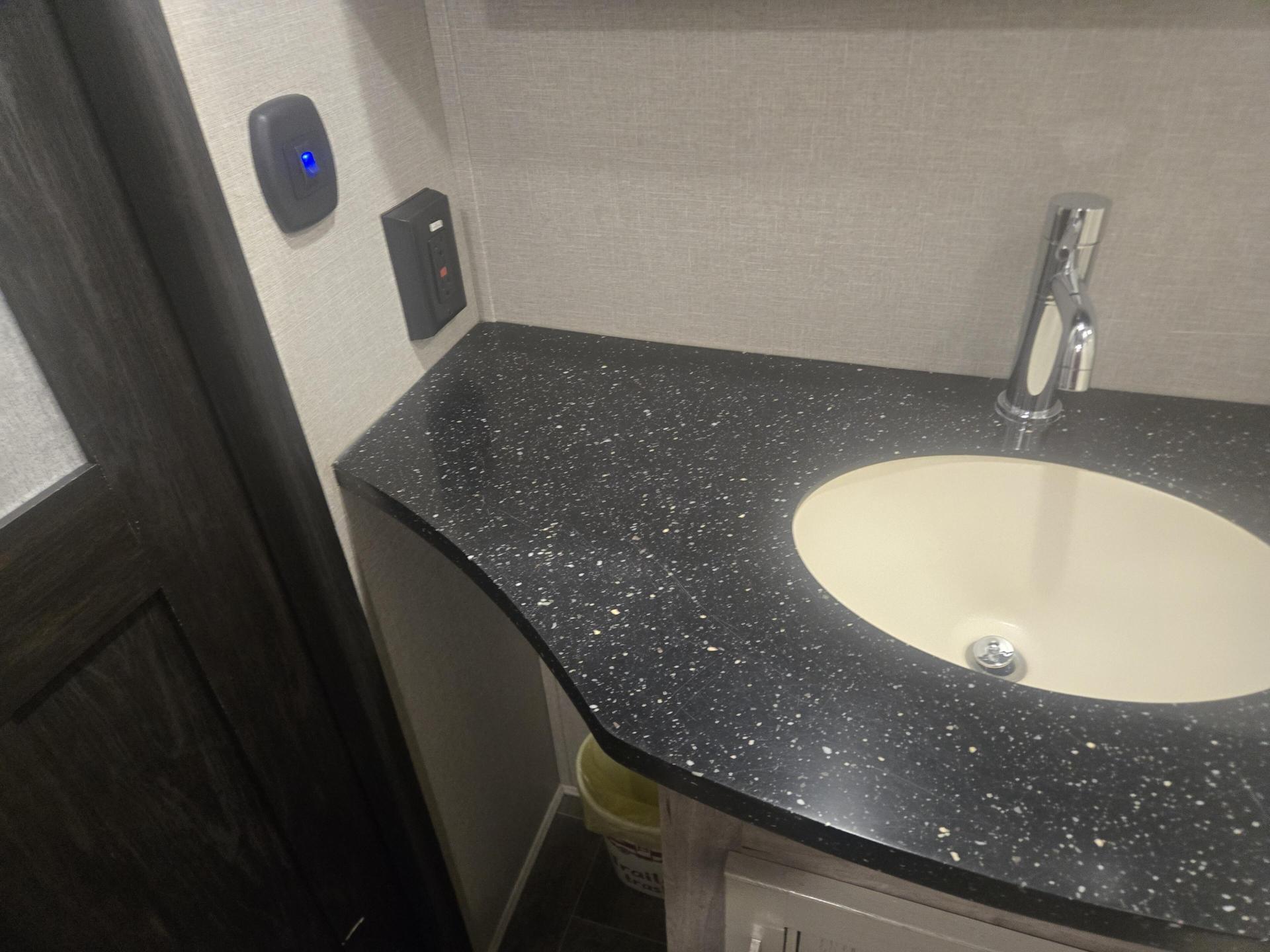 2018 KEYSTONE FUZION 369