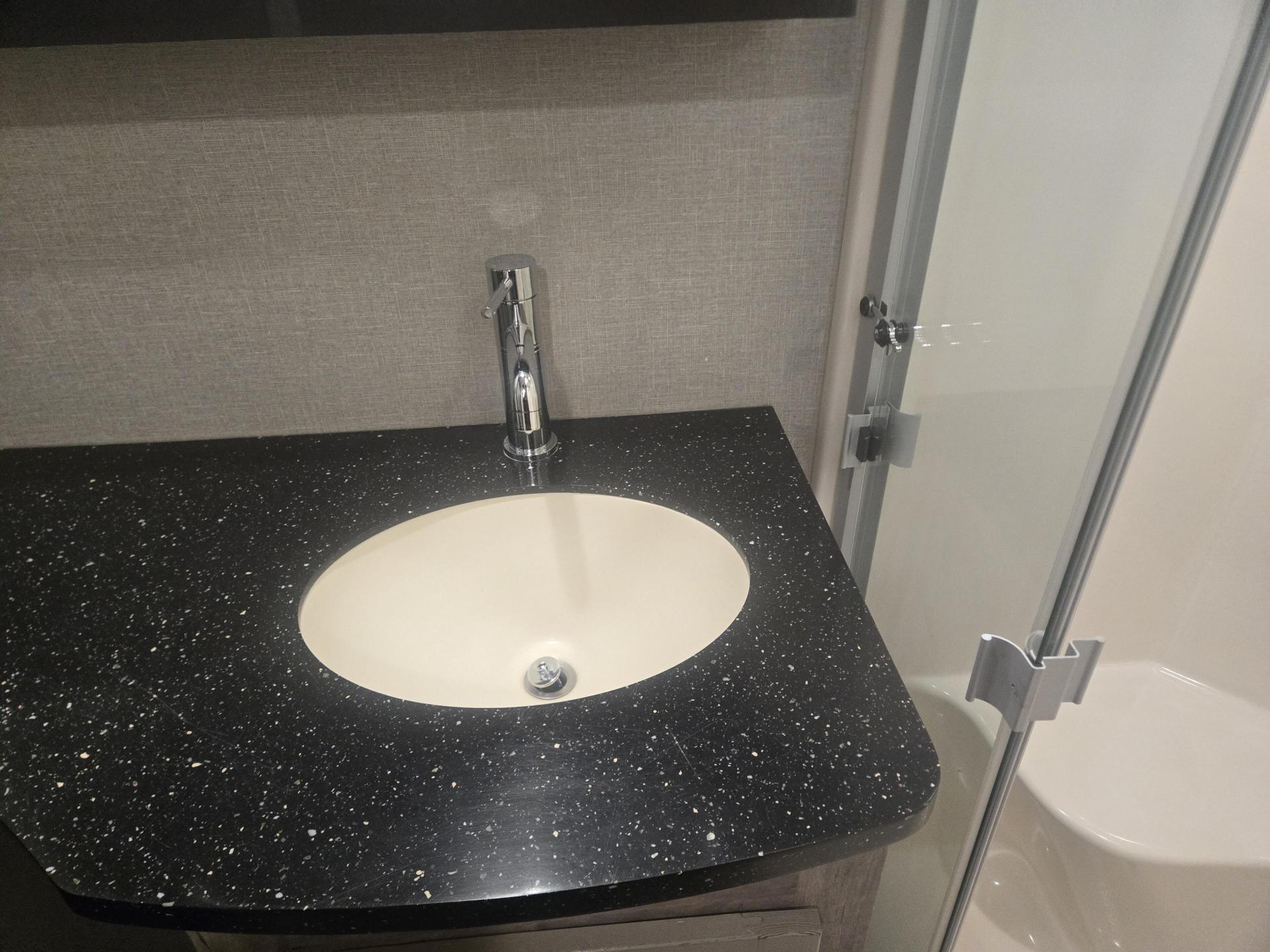 2018 KEYSTONE FUZION 369