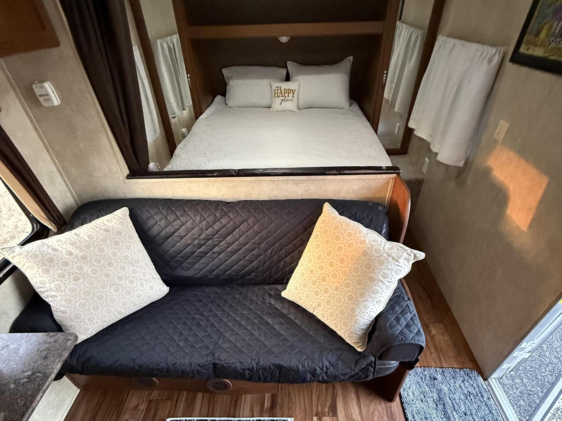 2015 FOREST RIVER WILDWOOD X LITE 261BHXL