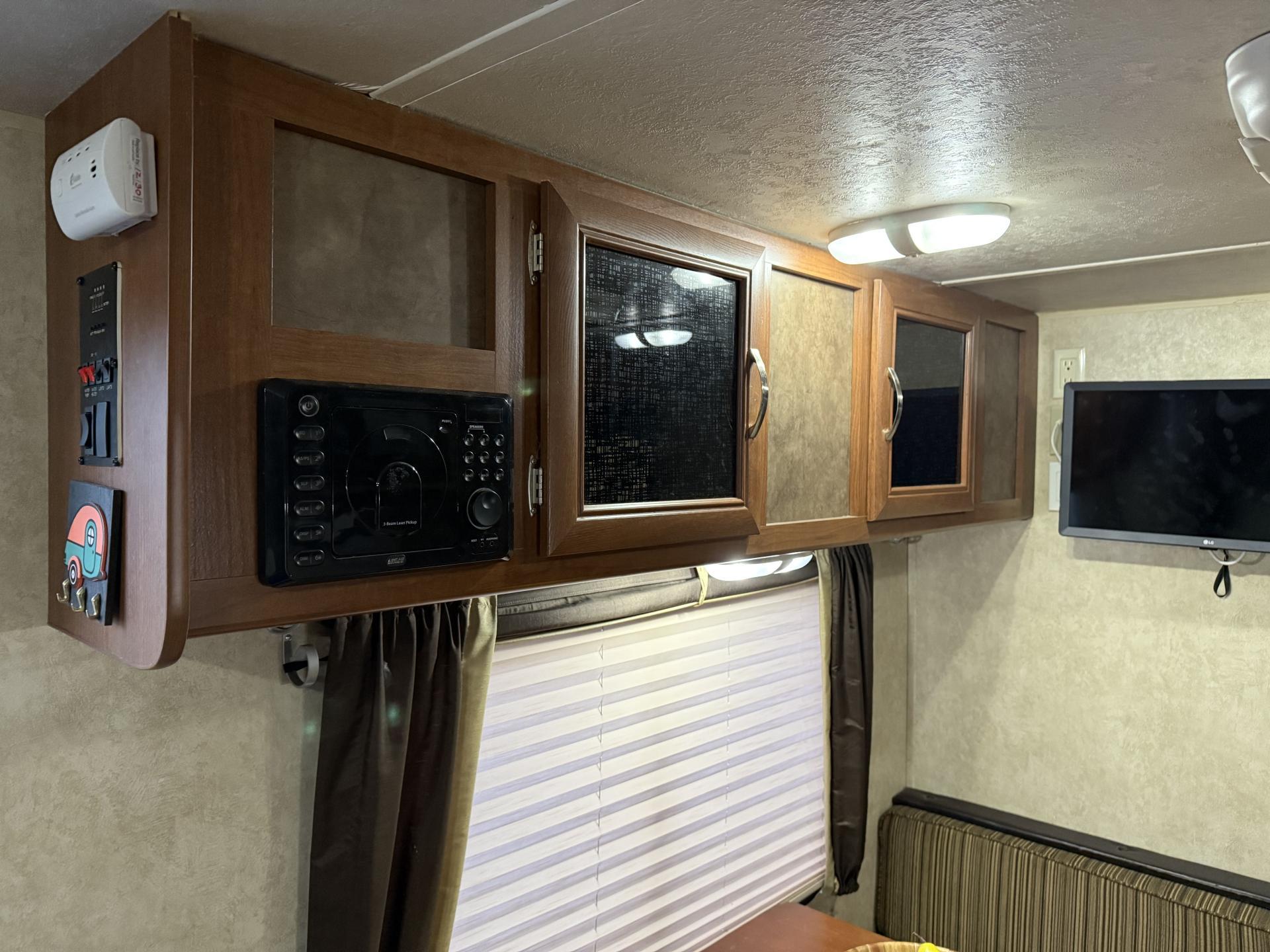 2015 FOREST RIVER WILDWOOD X LITE 261BHXL