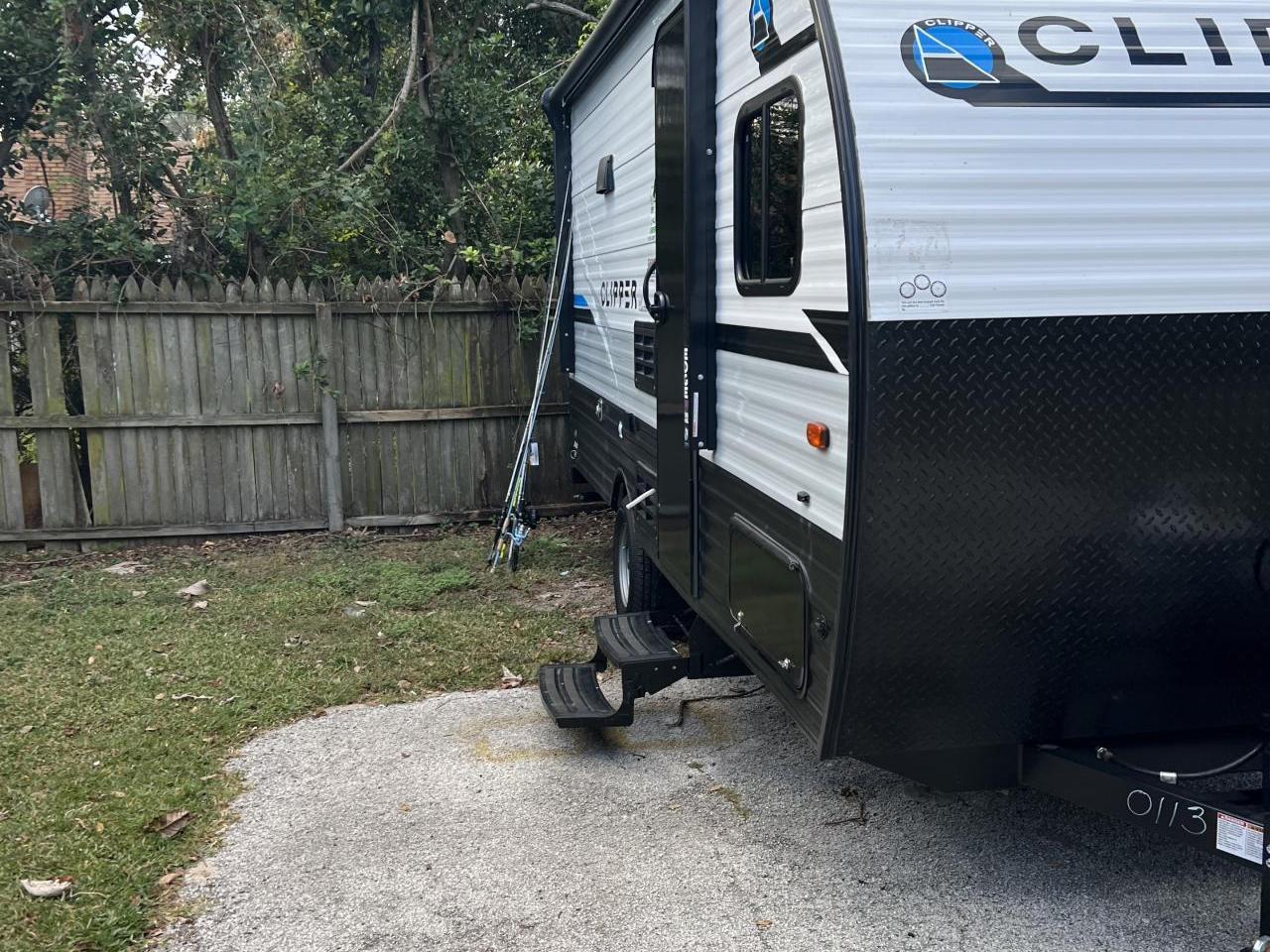 2021 COACHMEN CLIPPER CADET 17BH