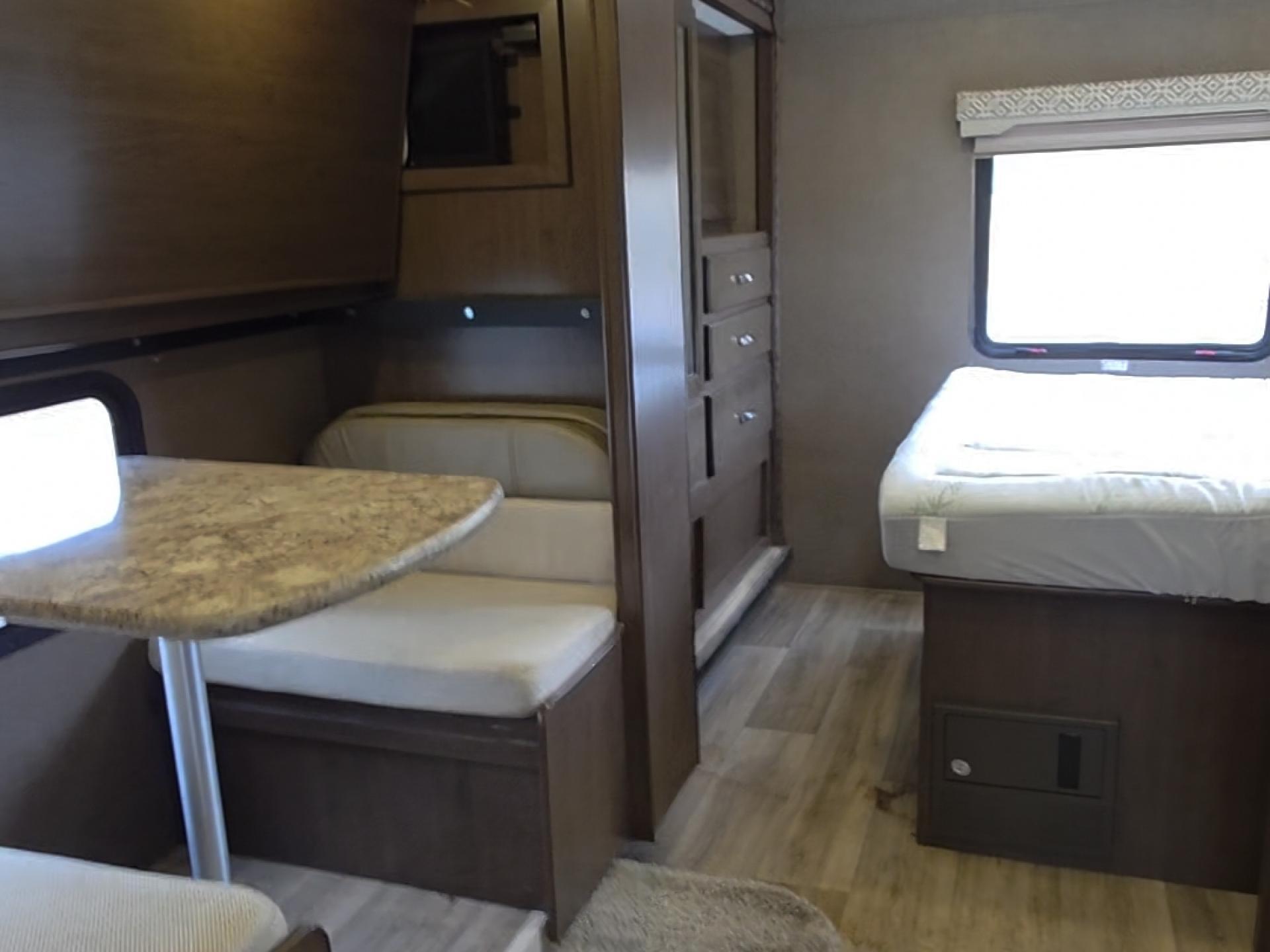 2018 THOR MOTOR COACH FREEDOM ELITE 30FE