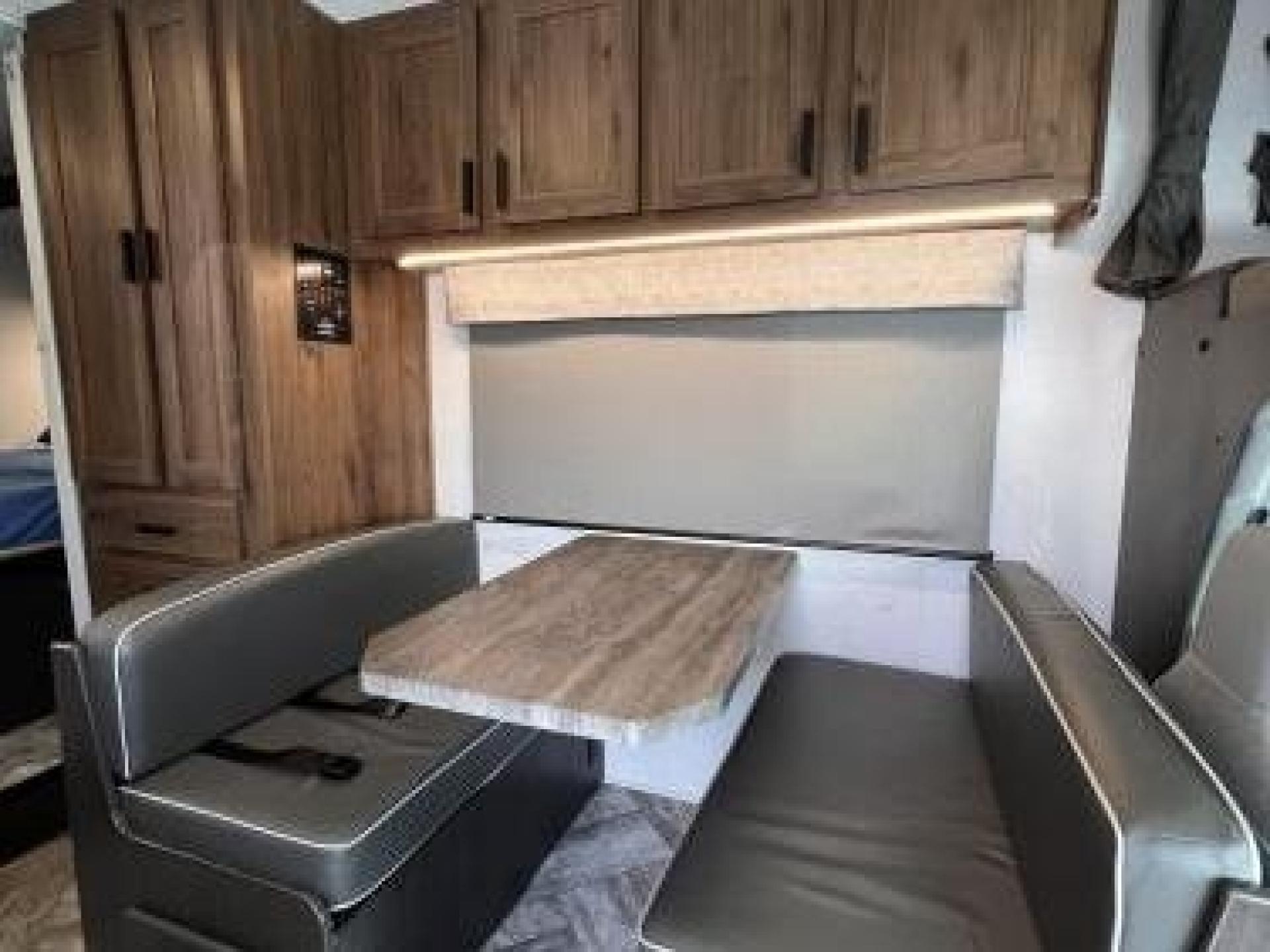 2024 FOREST RIVER SUNSEEKER LE 2250 SLC