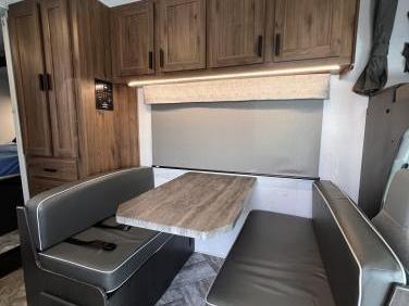 2024 FOREST RIVER SUNSEEKER LE 2250 SLC