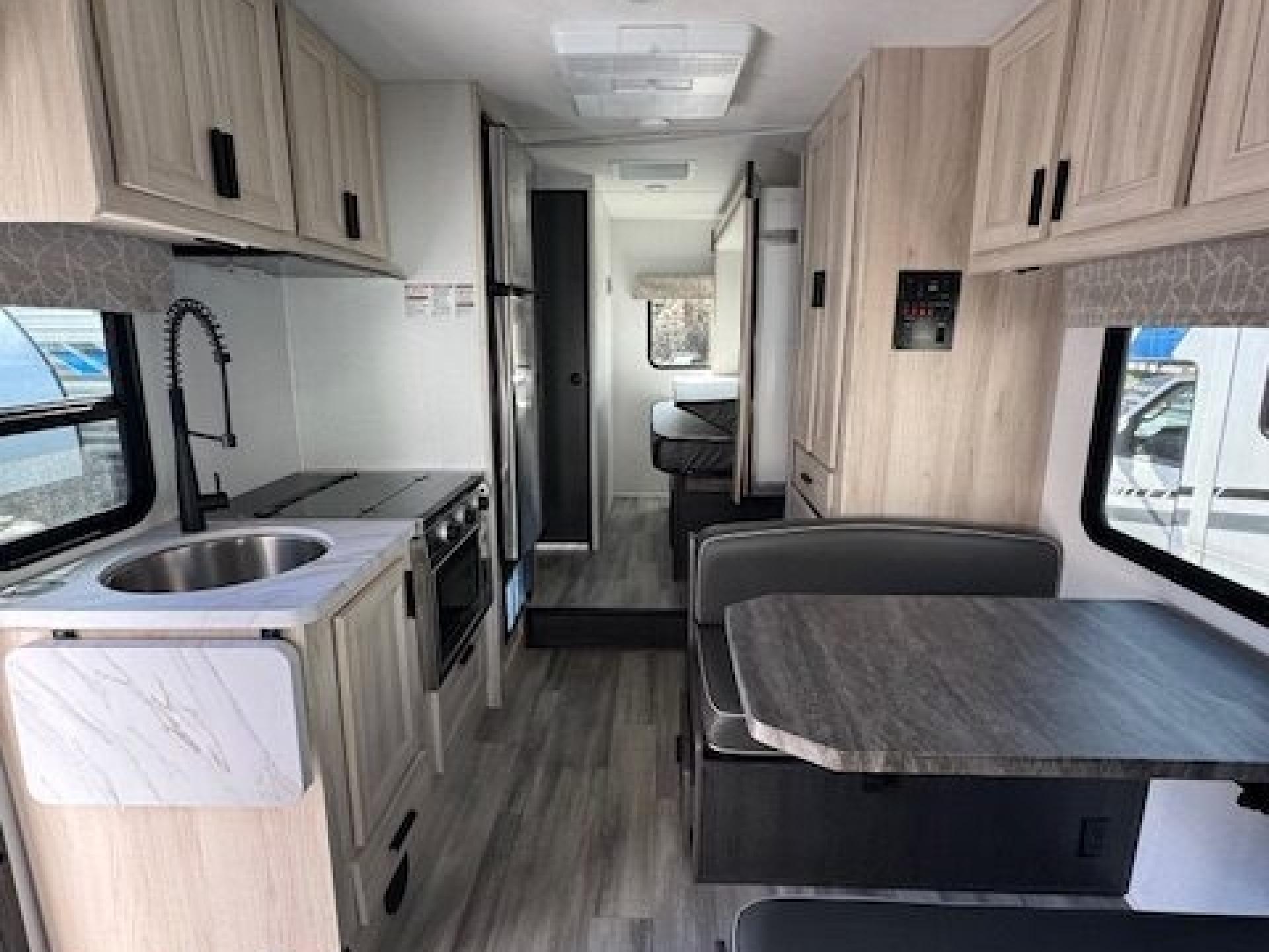 2024 FOREST RIVER SUNSEEKER LE 2250SC
