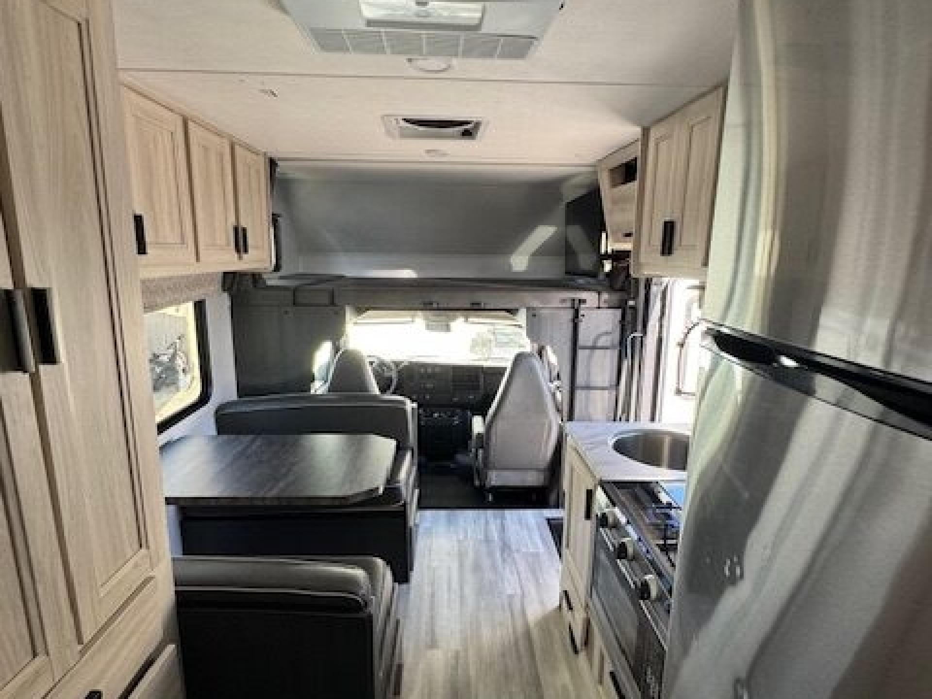 2024 FOREST RIVER SUNSEEKER LE 2250SC