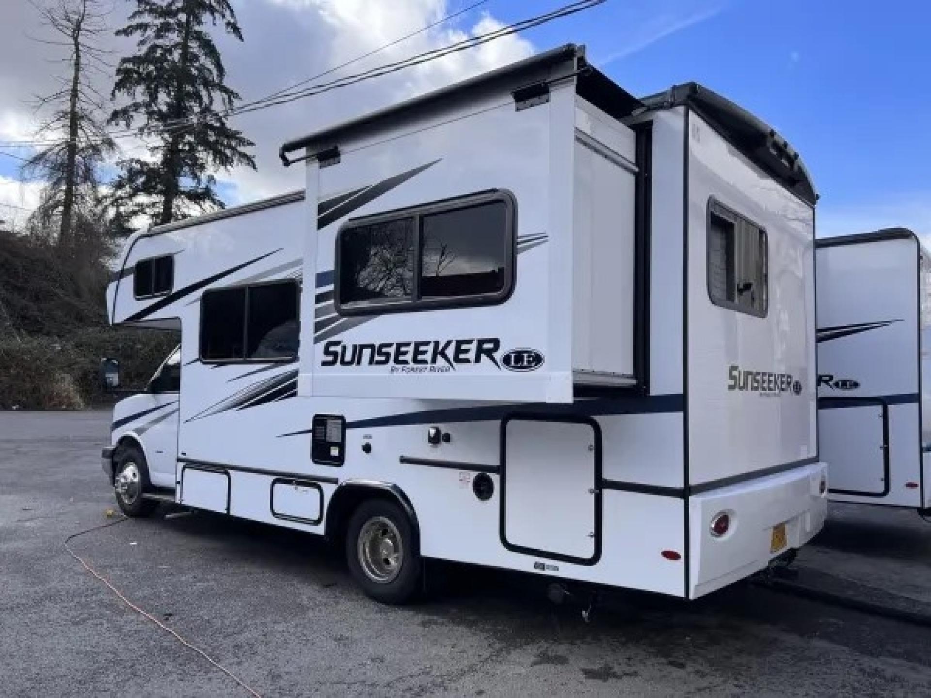 2024 FOREST RIVER SUNSEEKER LE 2250SC