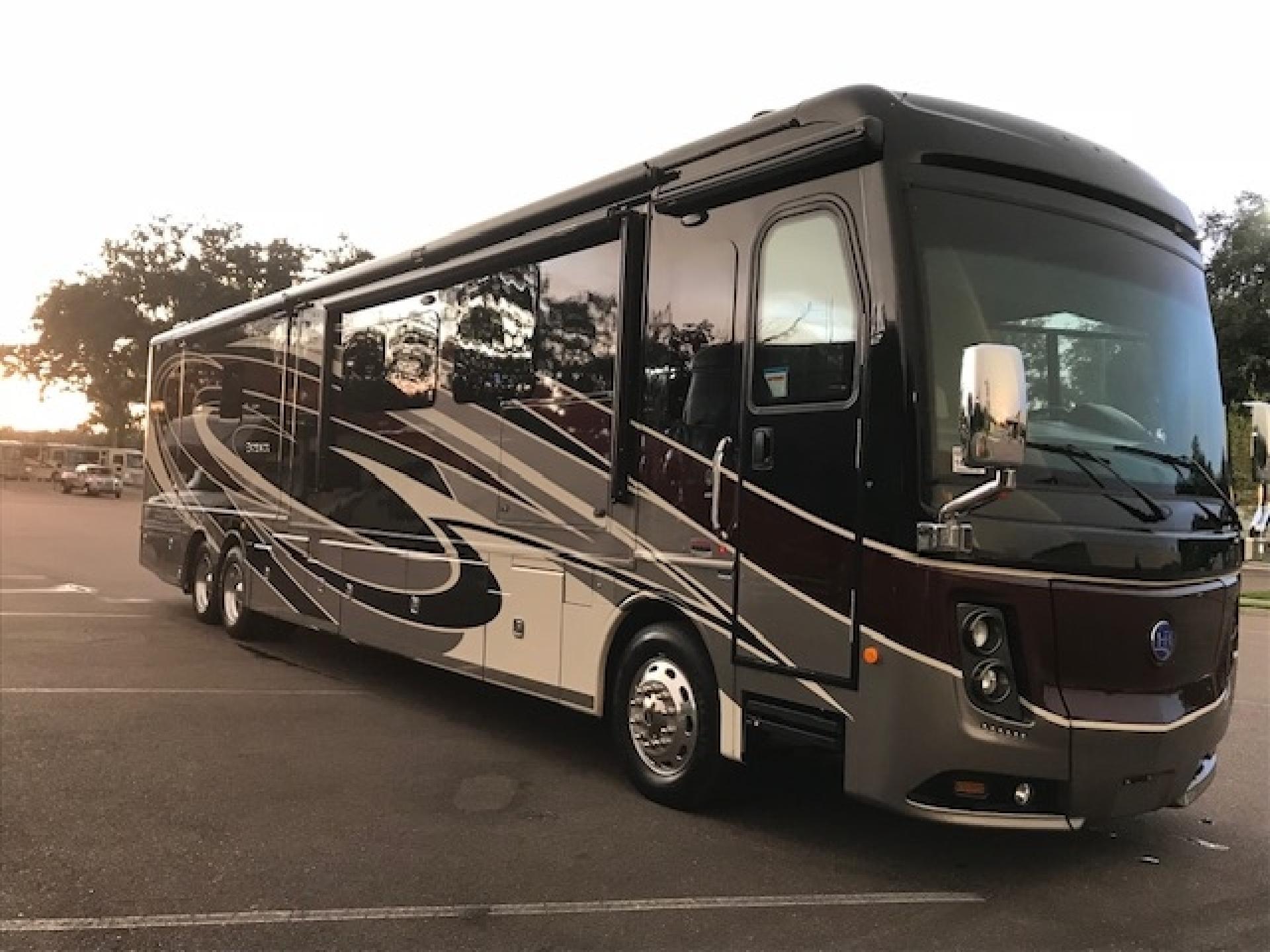 2018 HOLIDAY RAMBLER ENDEAVOR  M-44H