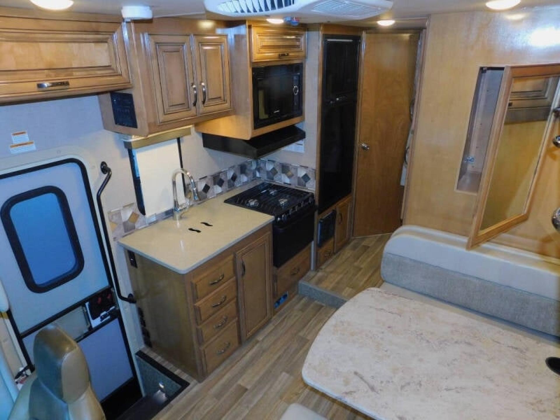 2017 THOR MOTOR COACH QUANTUM GR22