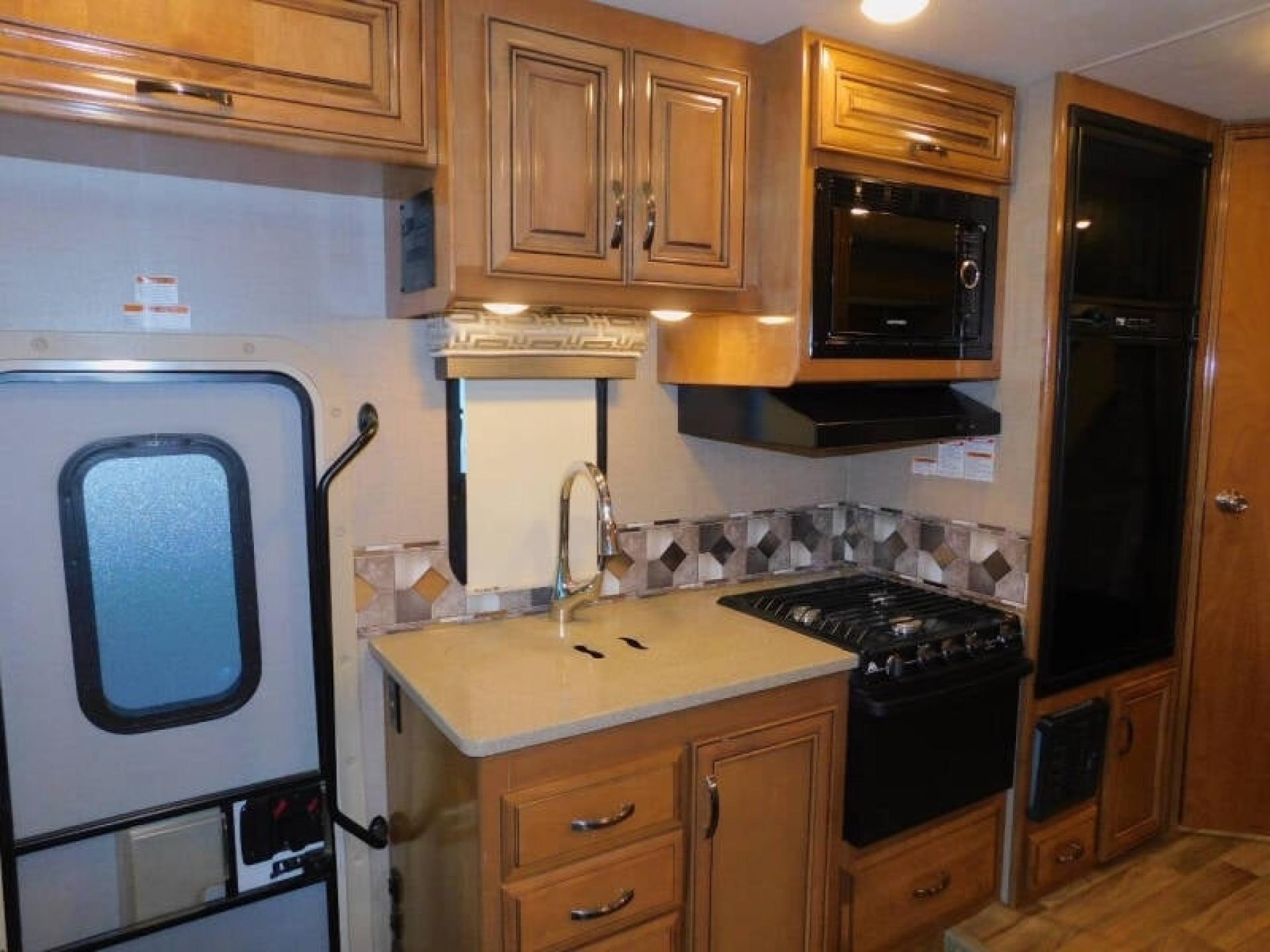 2017 THOR MOTOR COACH QUANTUM GR22