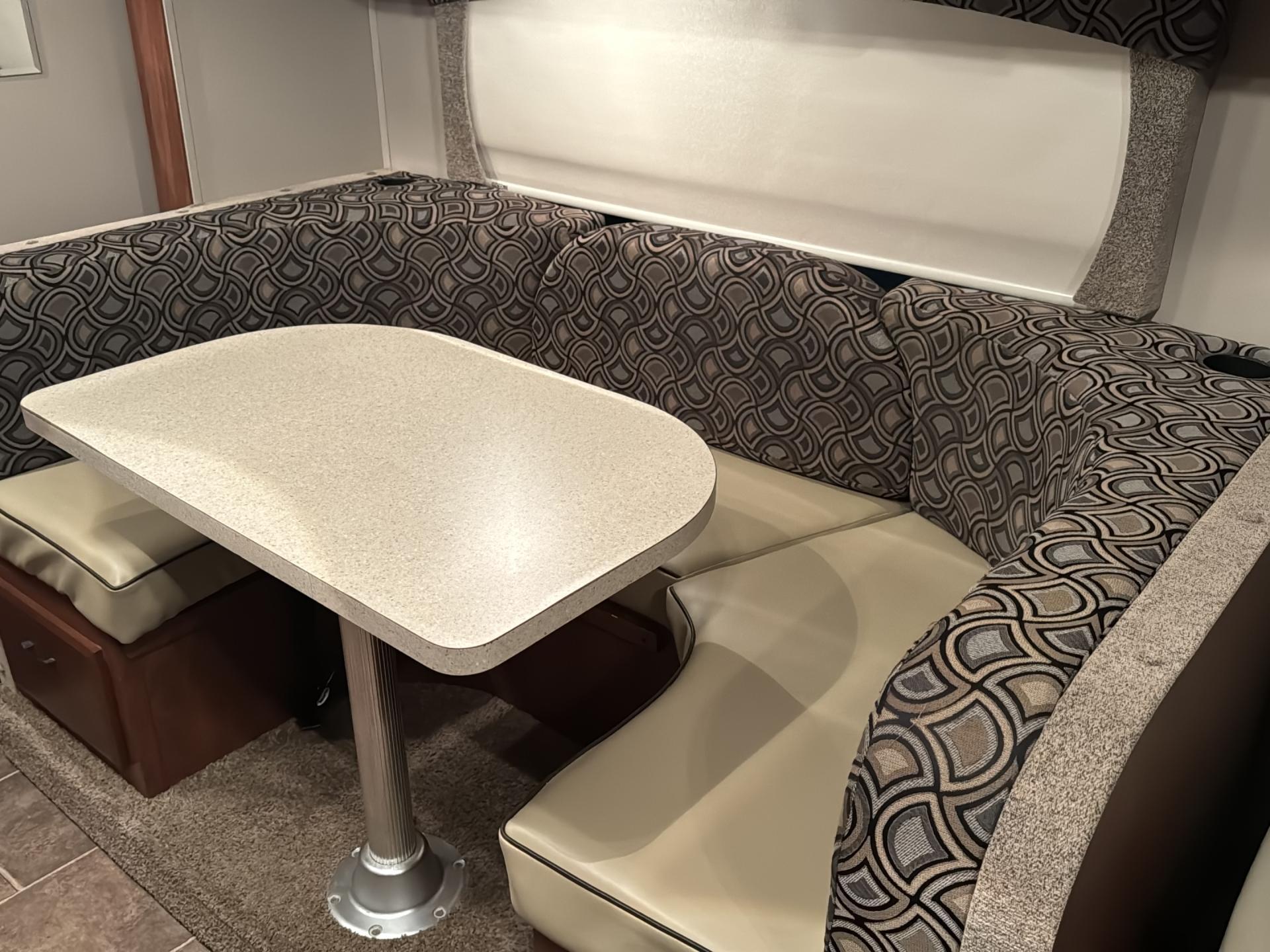 2013 FOREST RIVER SUNSEEKER 3010DS