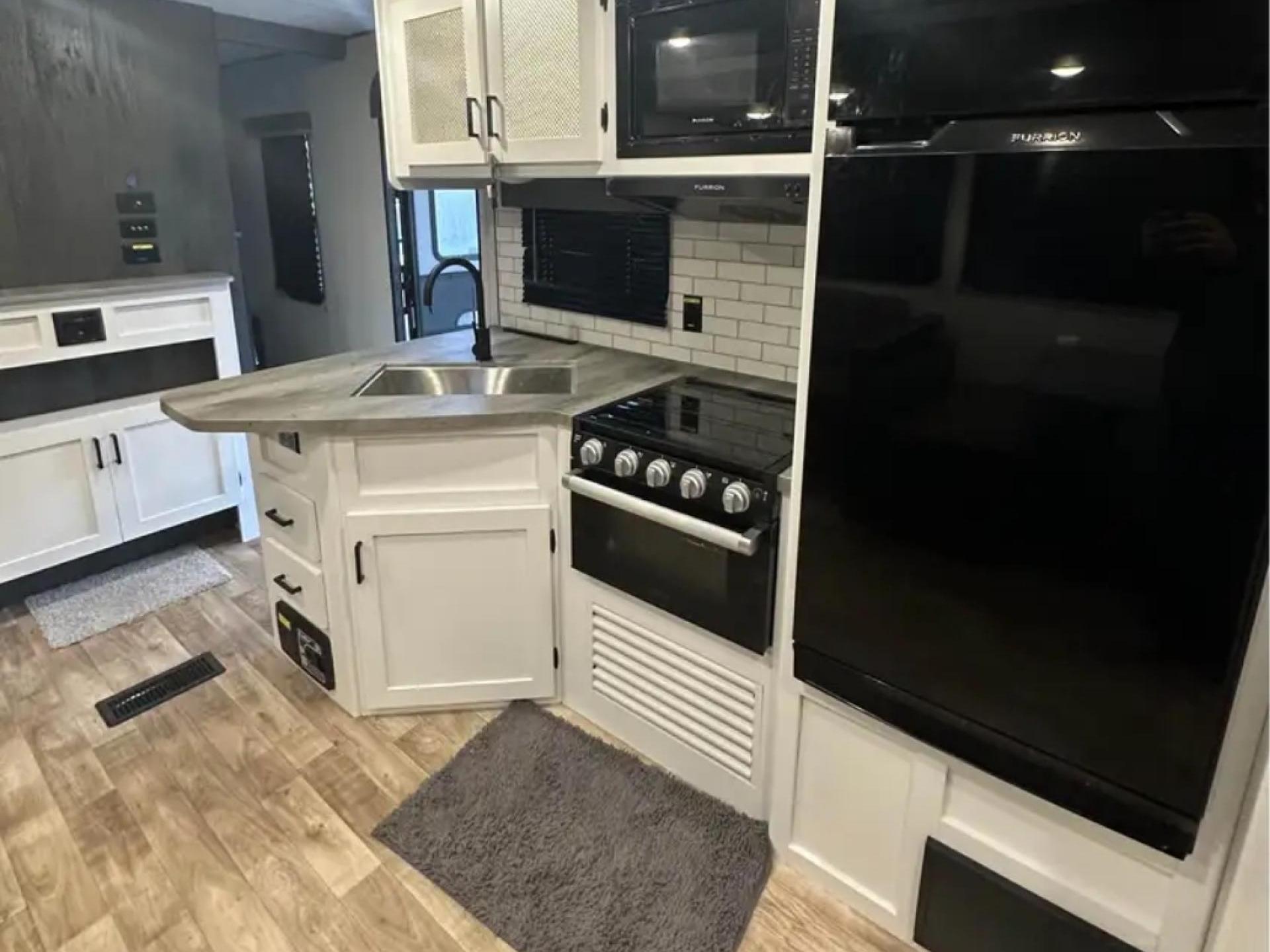 2023 KEYSTONE HIDEOUT 31BRD