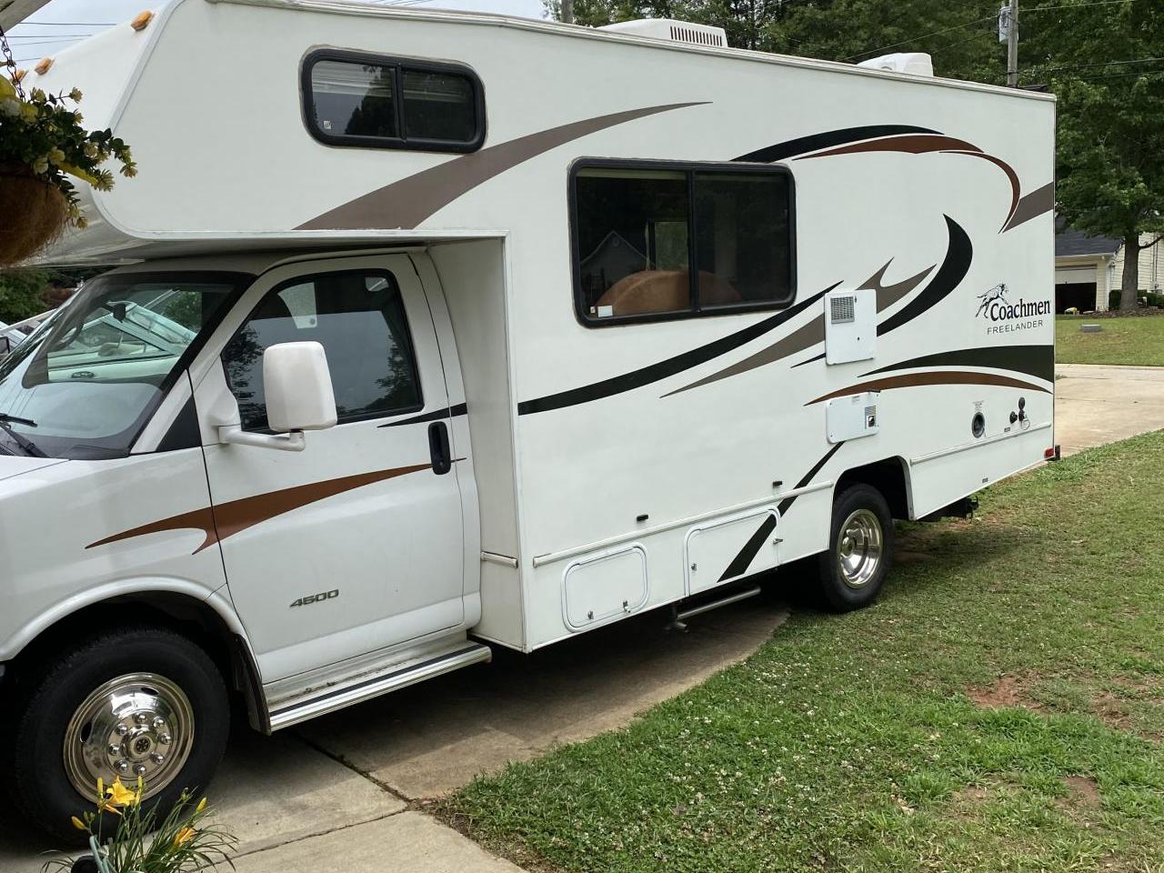 2013 COACHMEN FREELANDER 21QB