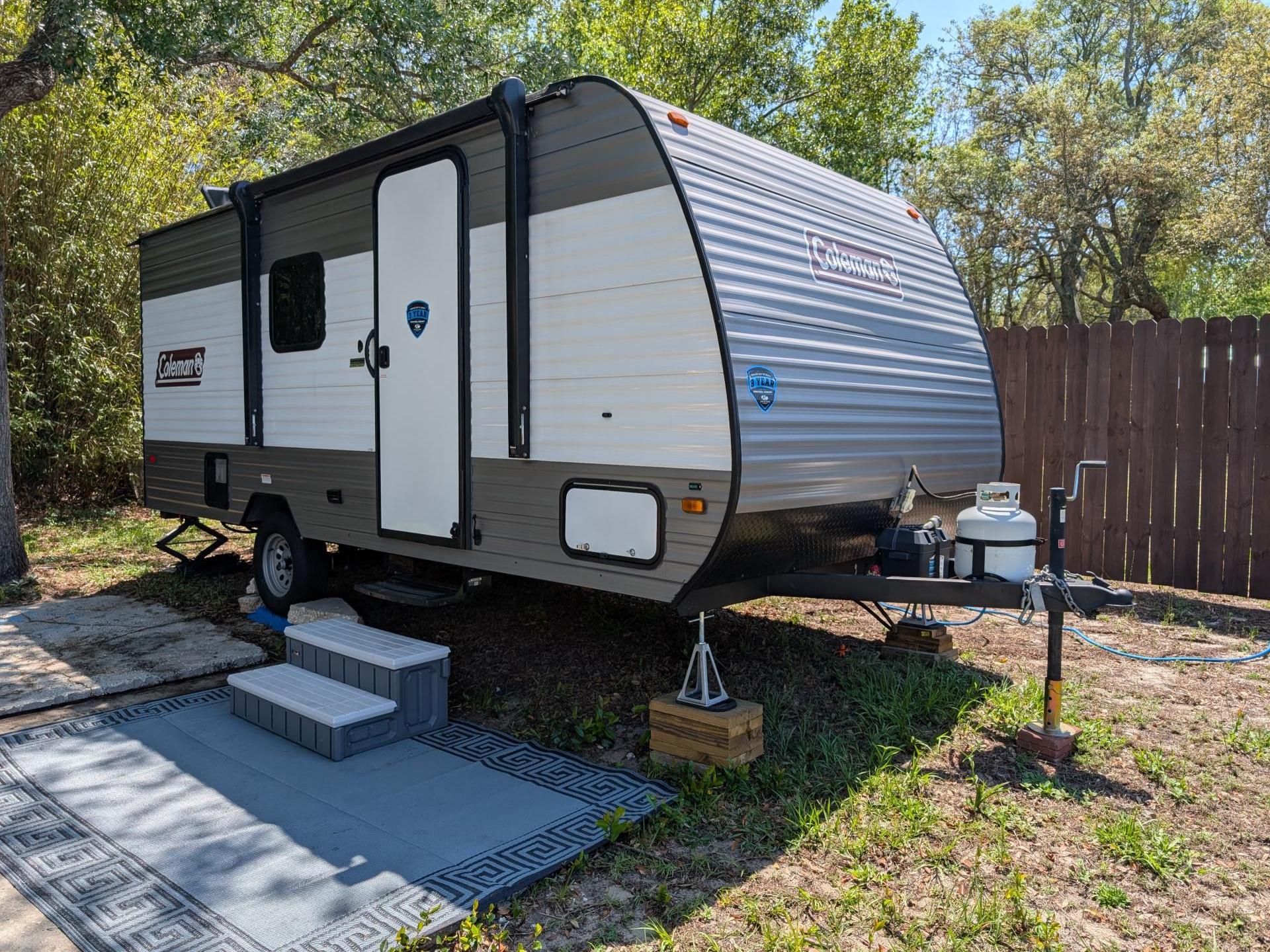 2024 COLEMAN Lantern 17B