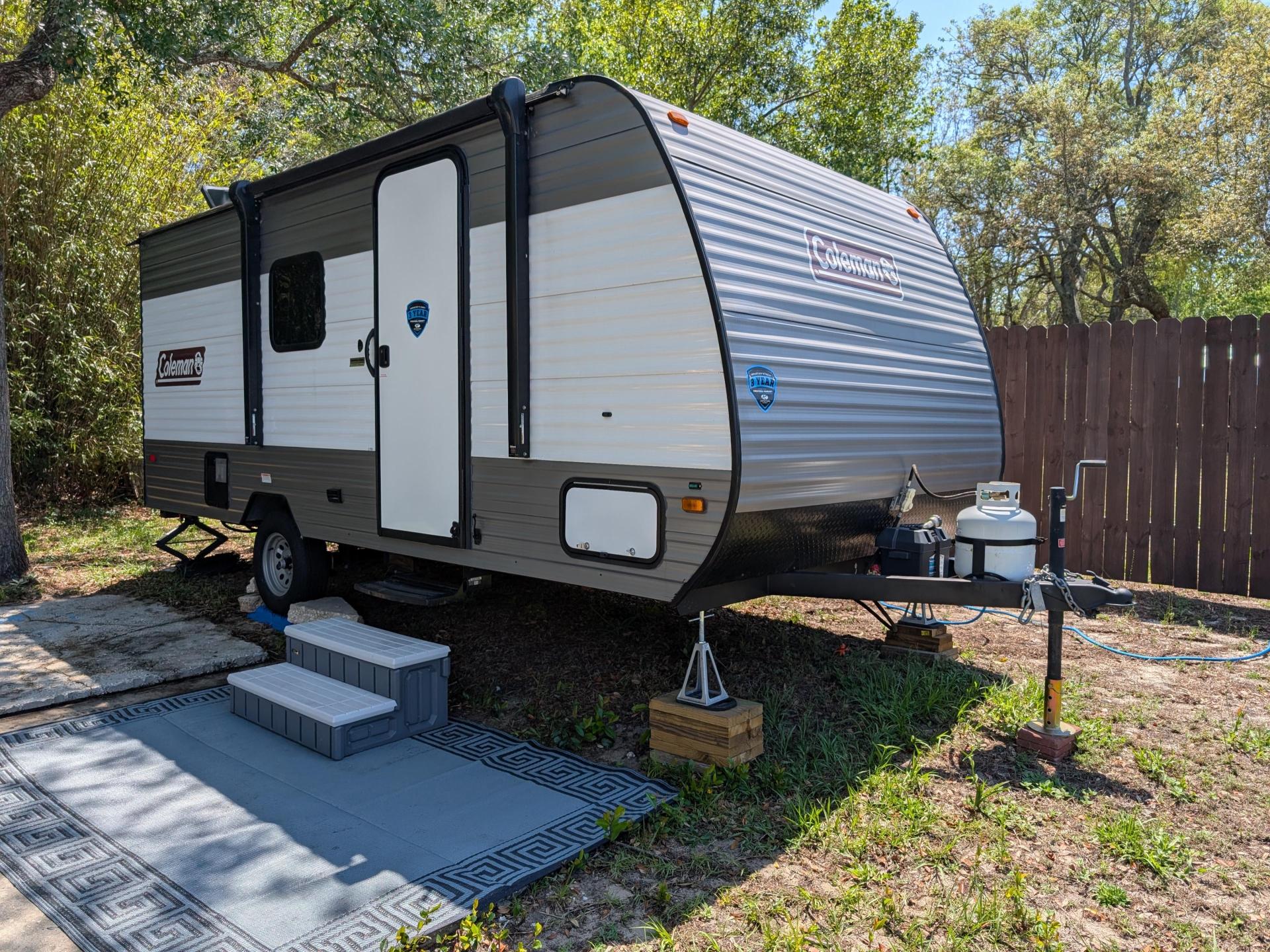 2024 COLEMAN Lantern 17B