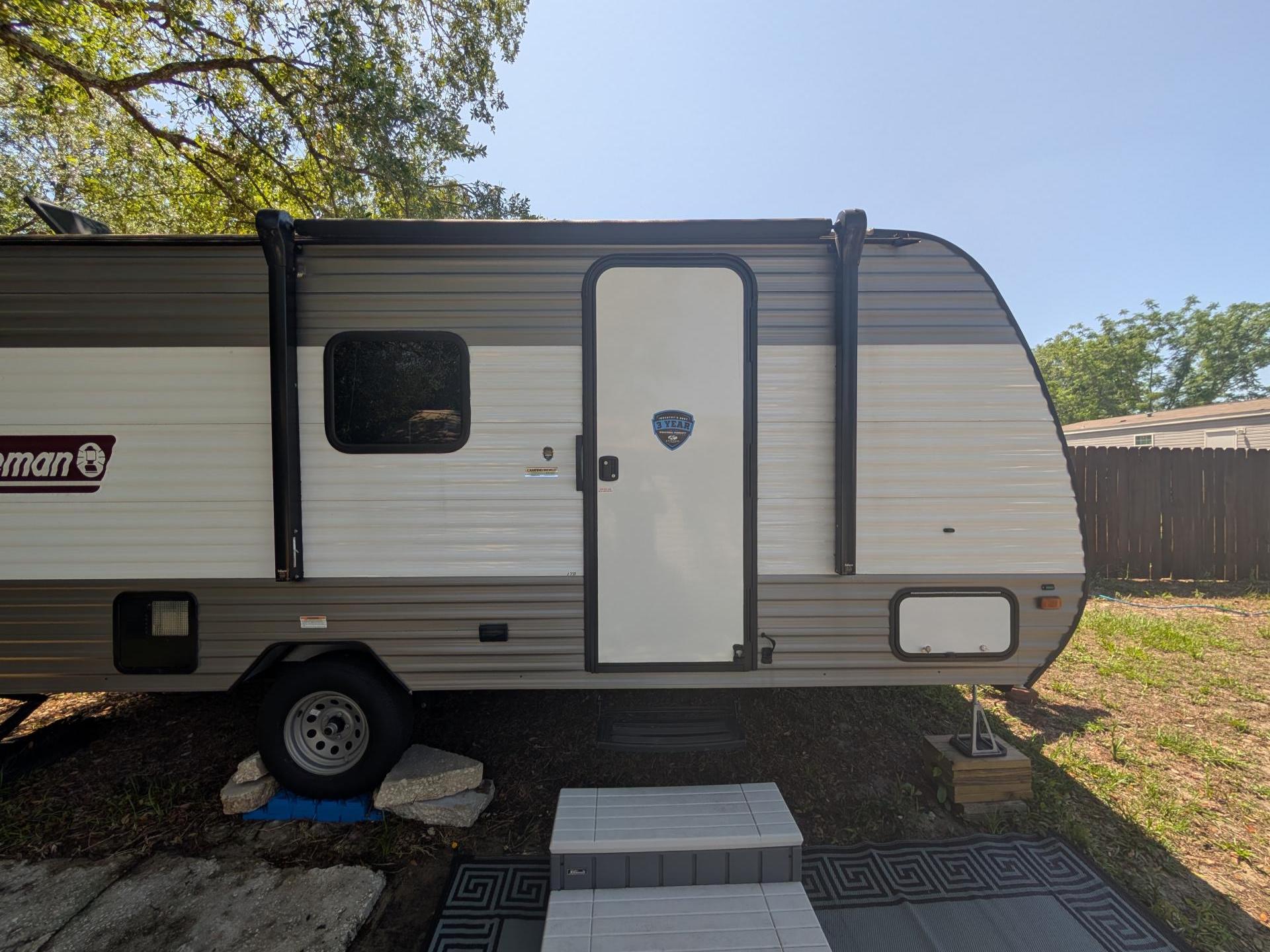 2024 COLEMAN Lantern 17B