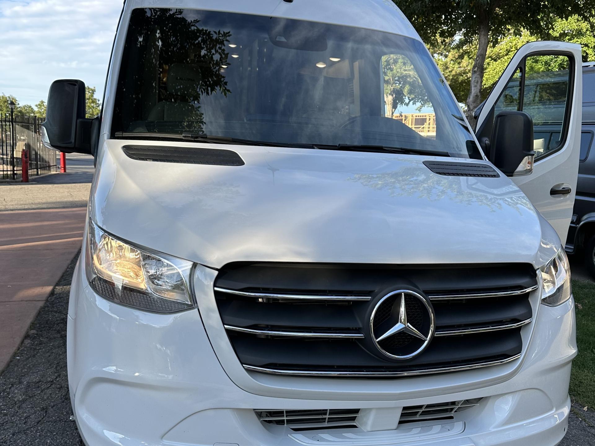 2021 COACHMEN GALLERIA 24A