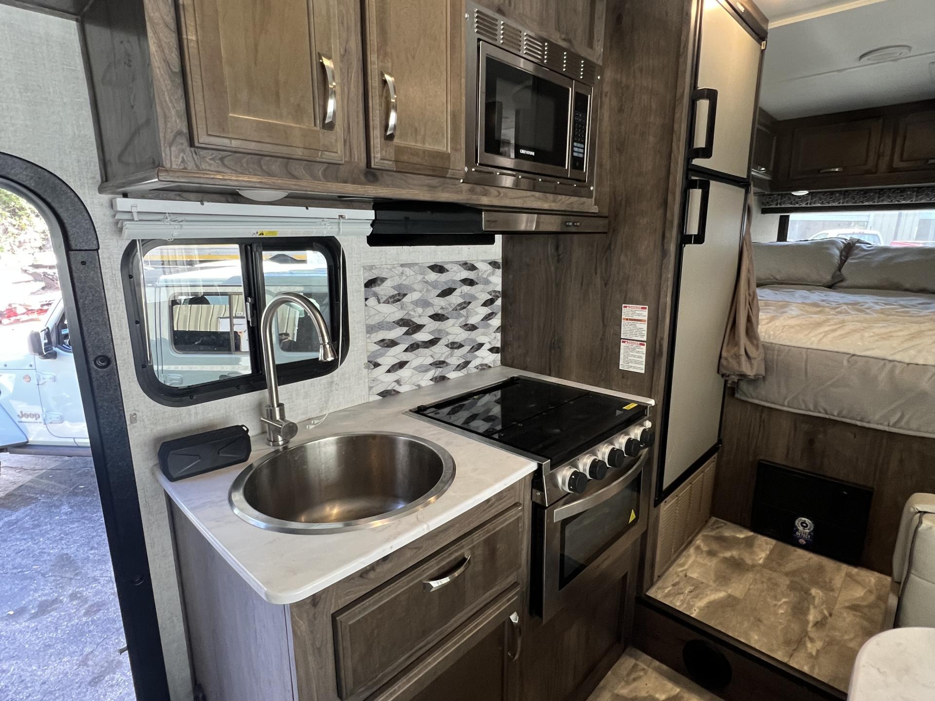 2023 GULF STREAM CONQUEST 6237D