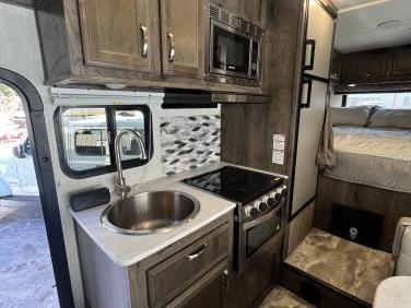 2023 GULF STREAM CONQUEST 6237D