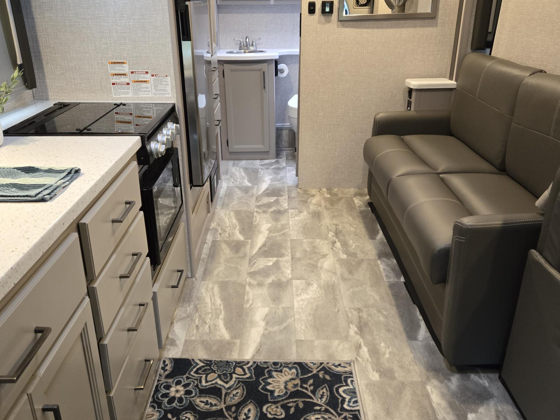 2023 THOR MOTOR COACH QUANTUM MB24