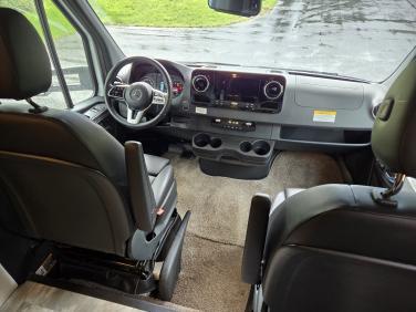 2023 THOR MOTOR COACH QUANTUM MB24