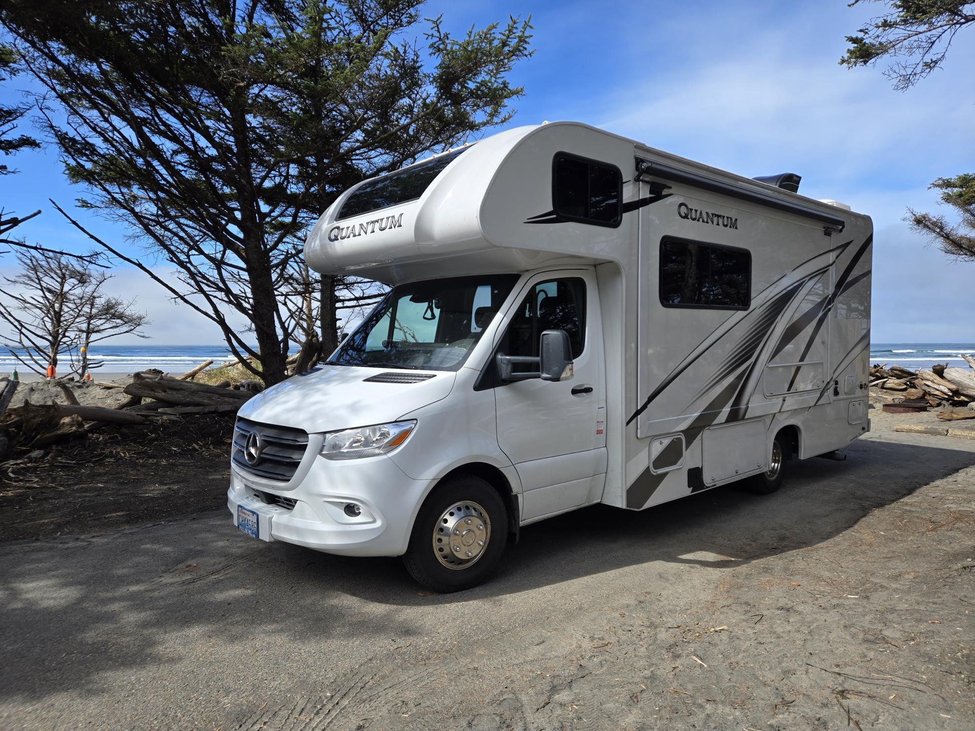 2023 THOR MOTOR COACH QUANTUM MB24
