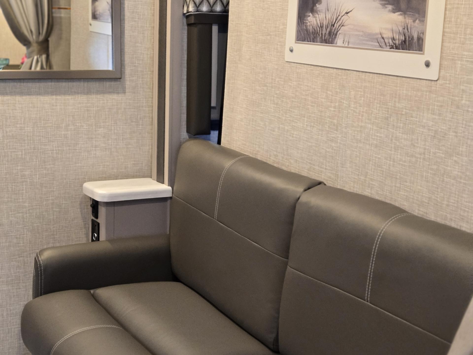 2023 THOR MOTOR COACH QUANTUM MB24