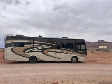 2015 THOR MOTOR COACH PALAZZO 33.3