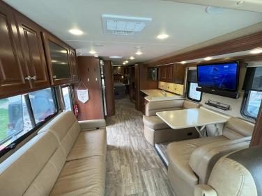 2015 THOR MOTOR COACH PALAZZO 33.3