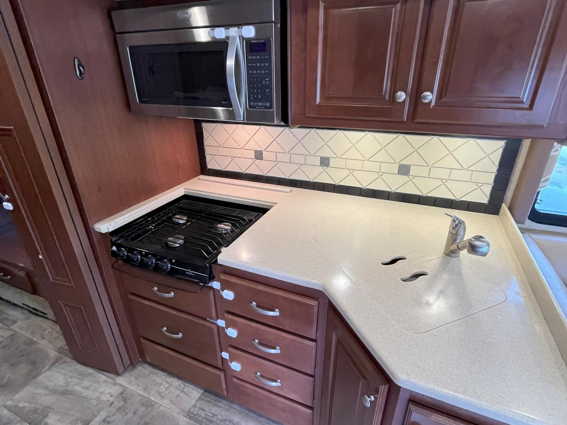 2015 THOR MOTOR COACH PALAZZO 33.3