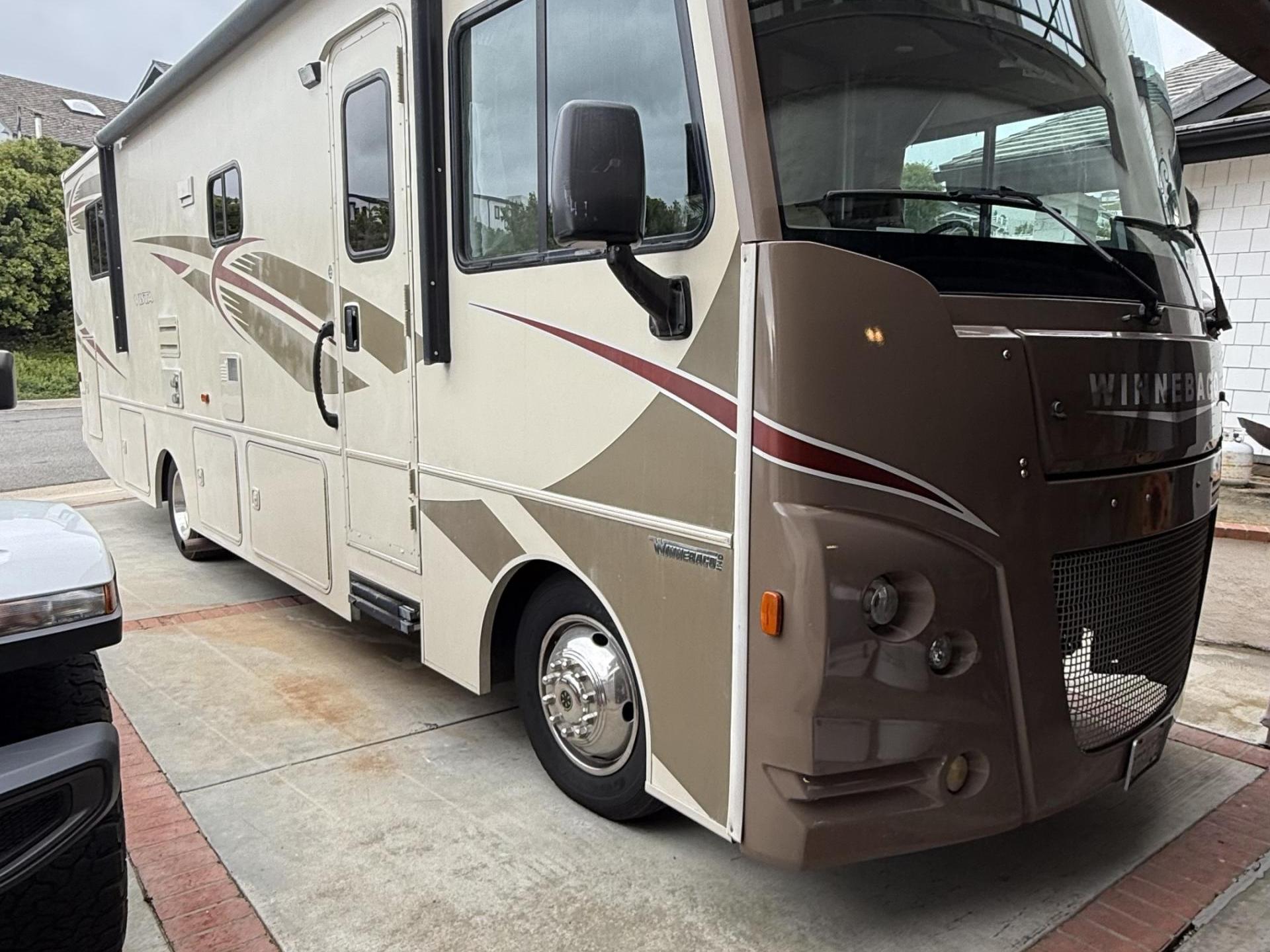 2016 WINNEBAGO VISTA 31KE