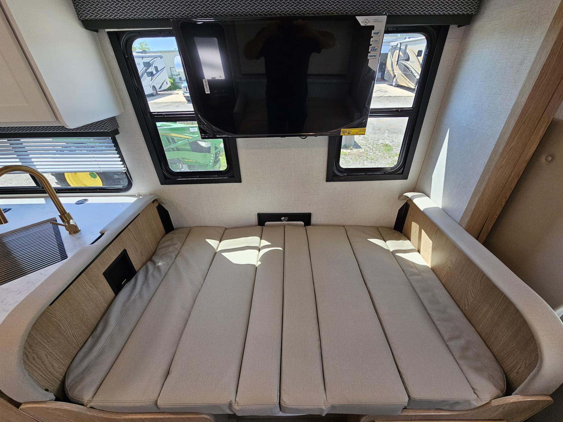 2026 THOR MOTOR COACH FOUR WINDS 28Z