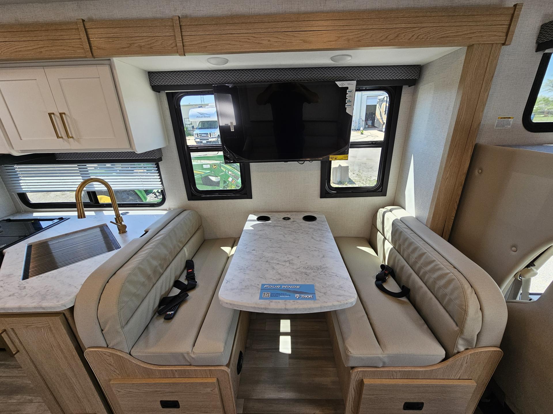 2026 THOR MOTOR COACH FOUR WINDS 28Z