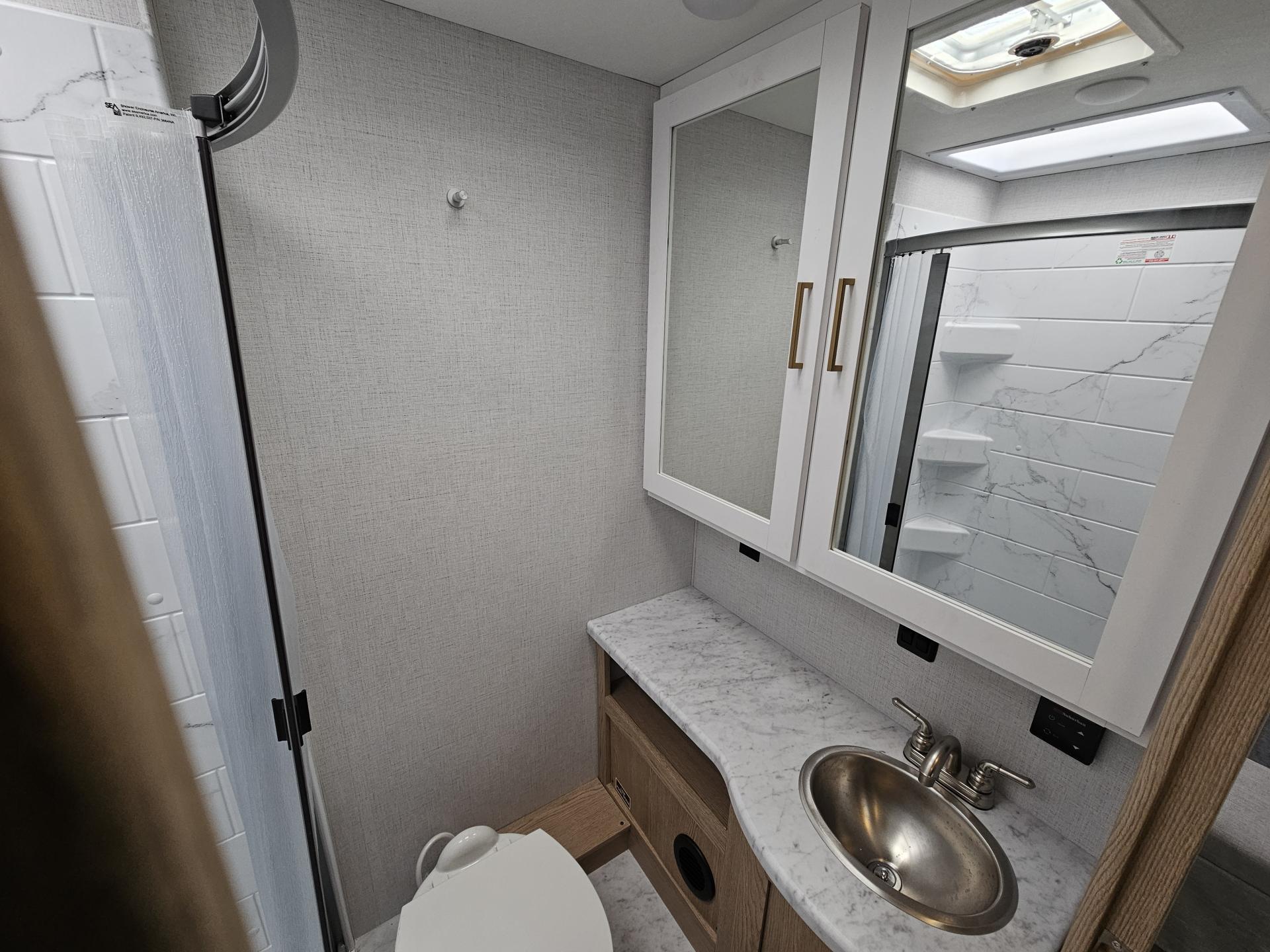 2026 THOR MOTOR COACH FOUR WINDS 28Z