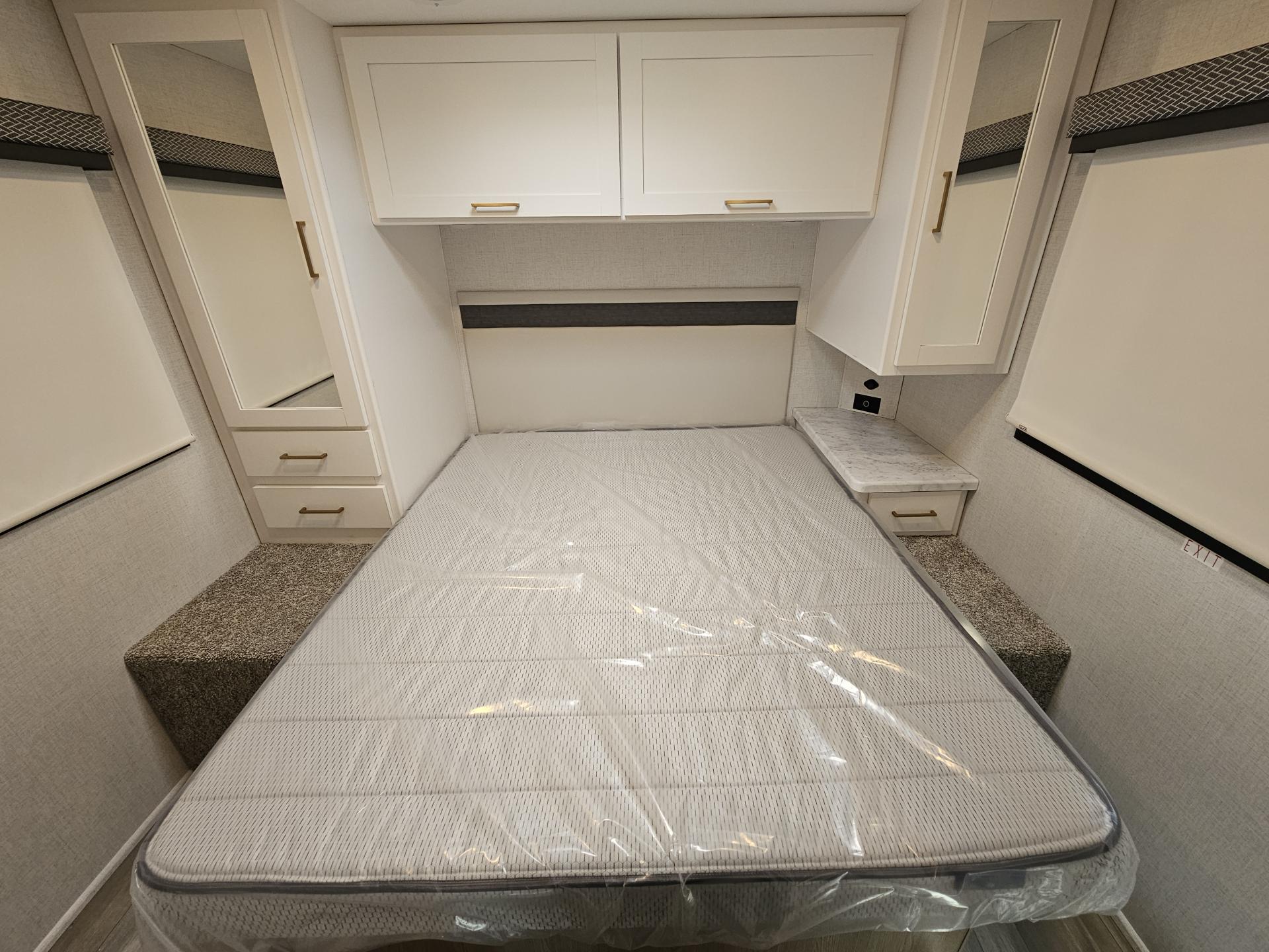 2026 THOR MOTOR COACH FOUR WINDS 28Z