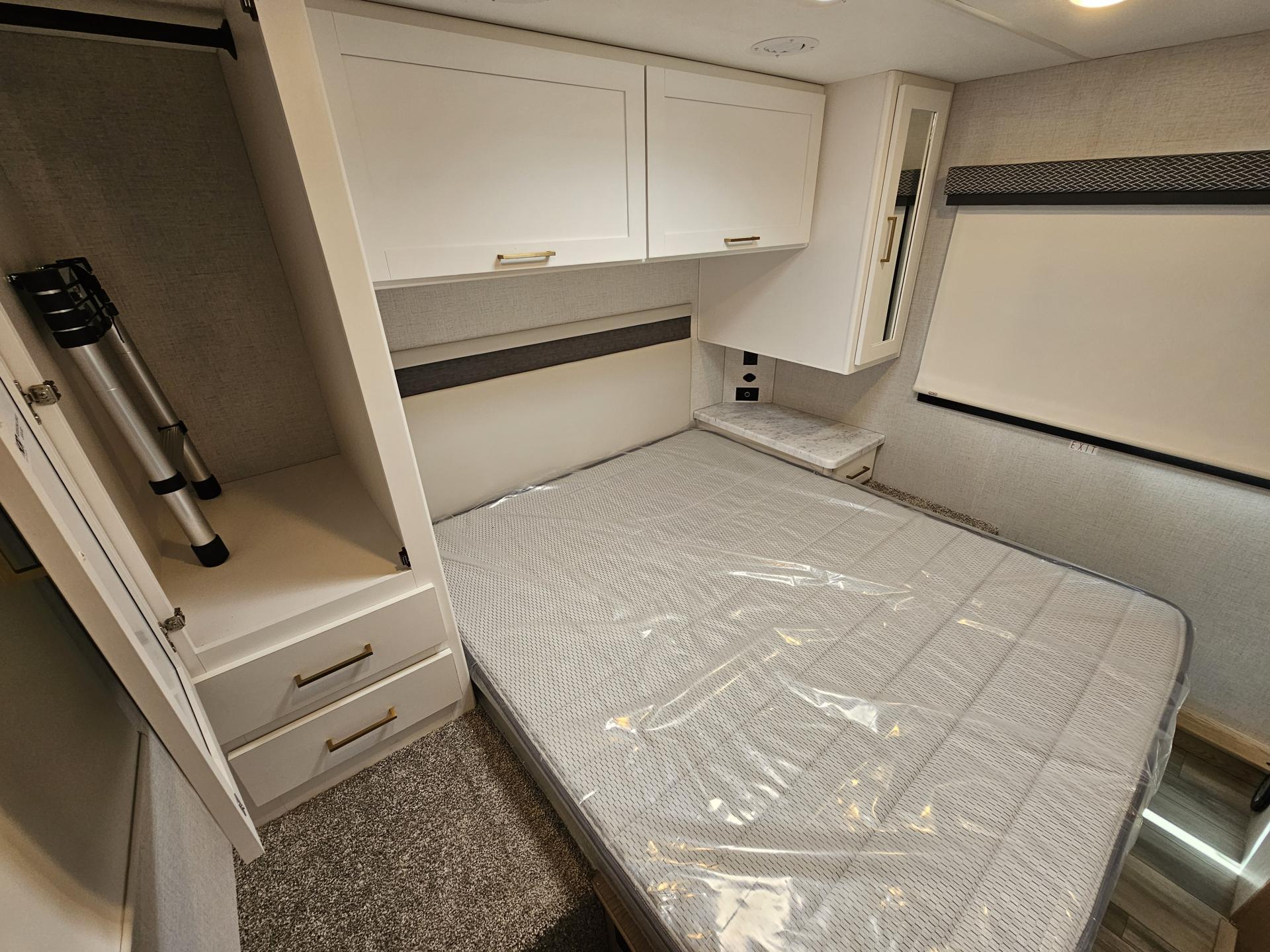 2026 THOR MOTOR COACH FOUR WINDS 28Z
