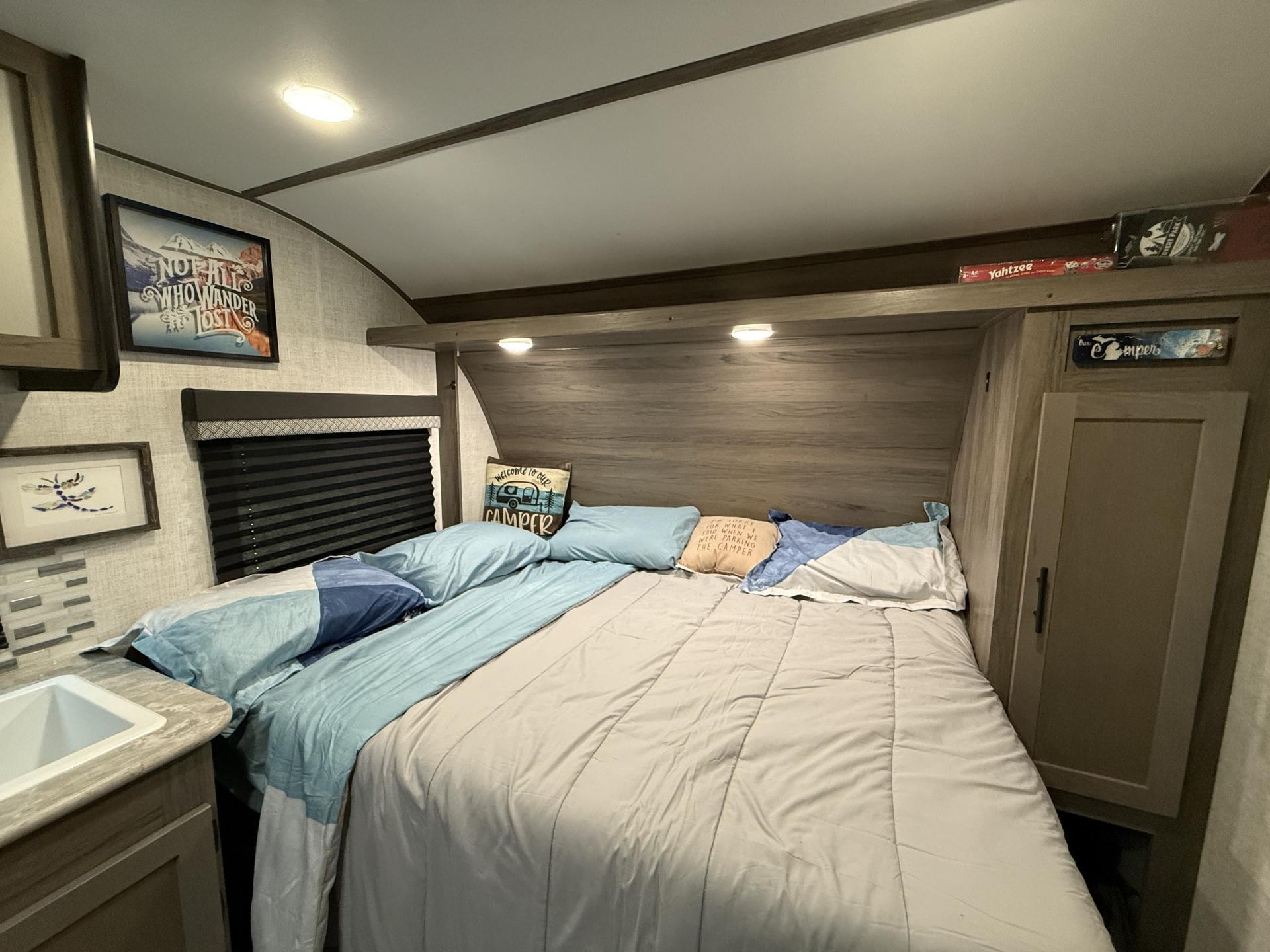 2022 GULF STREAM ENLIGHTEN 19BH