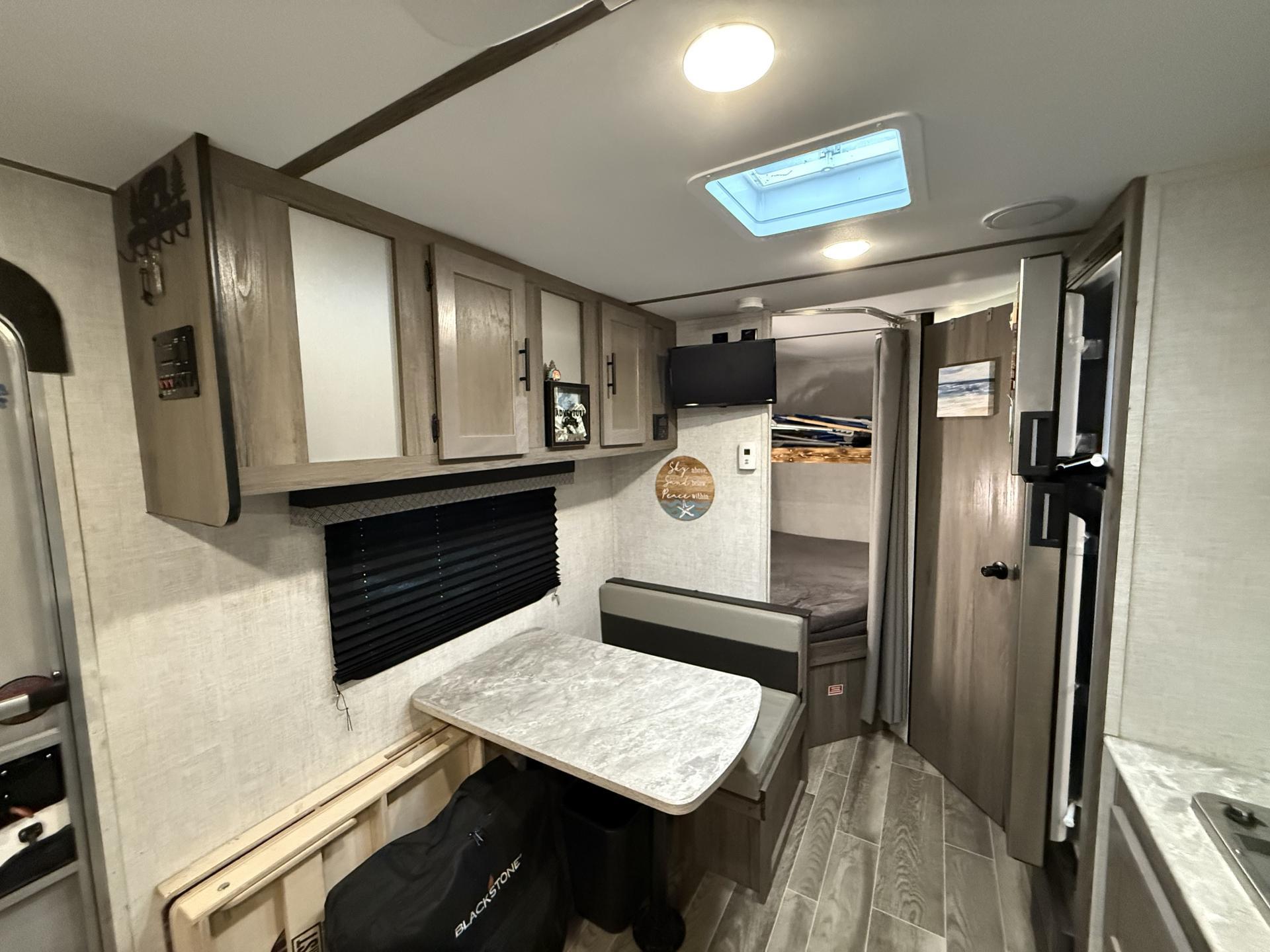2022 GULF STREAM ENLIGHTEN 19BH