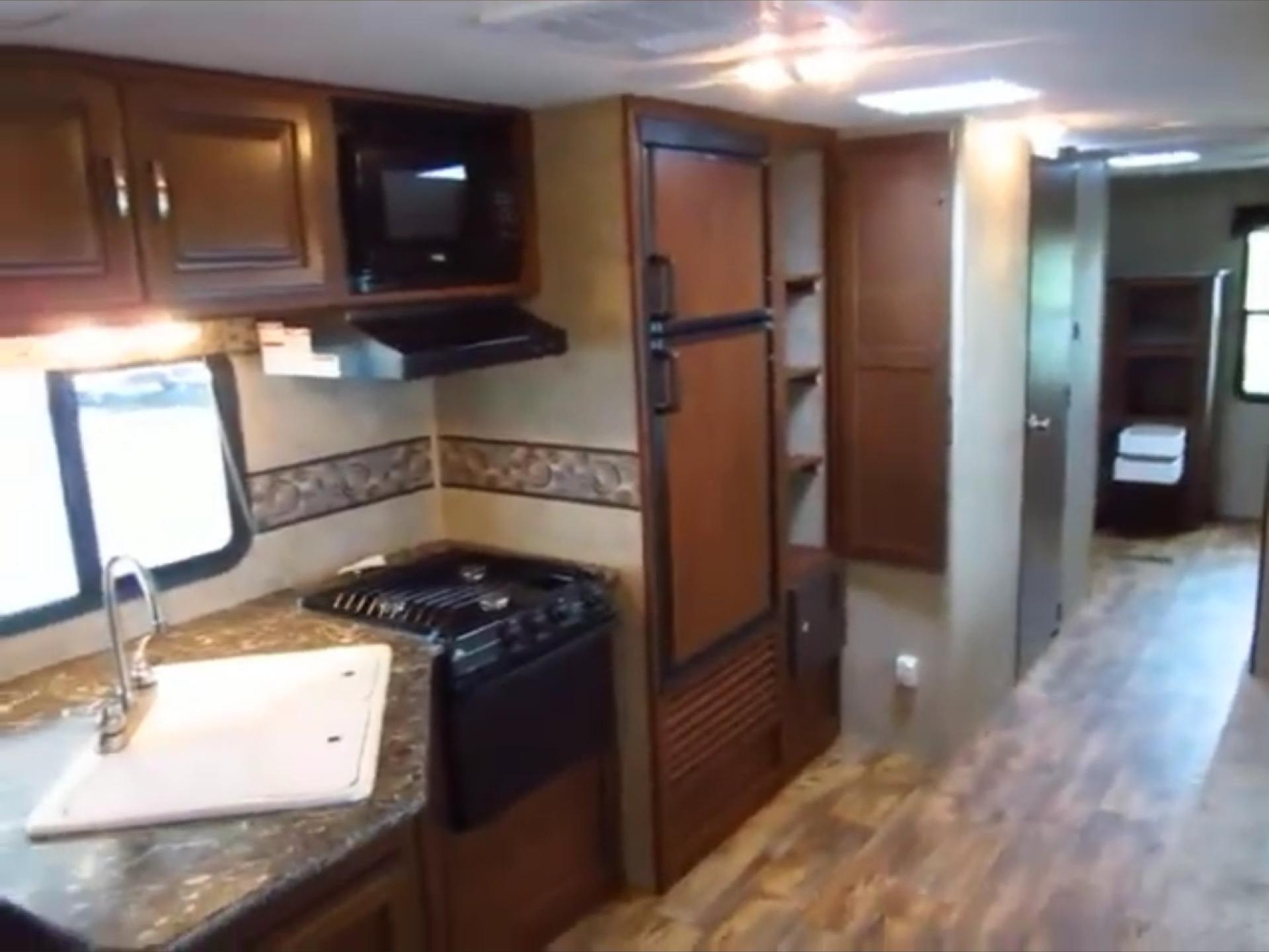 2015 KEYSTONE PASSPORT 3320BH