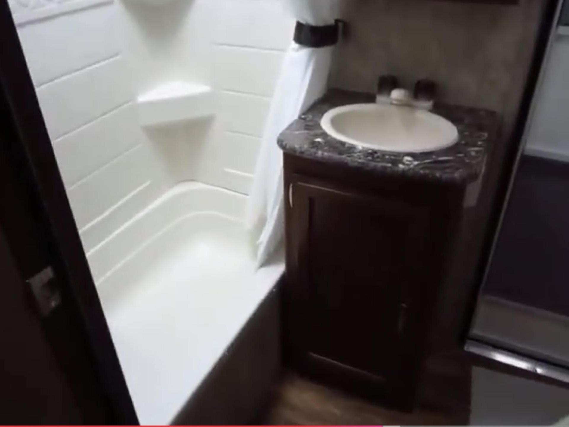 2015 KEYSTONE PASSPORT 3320BH