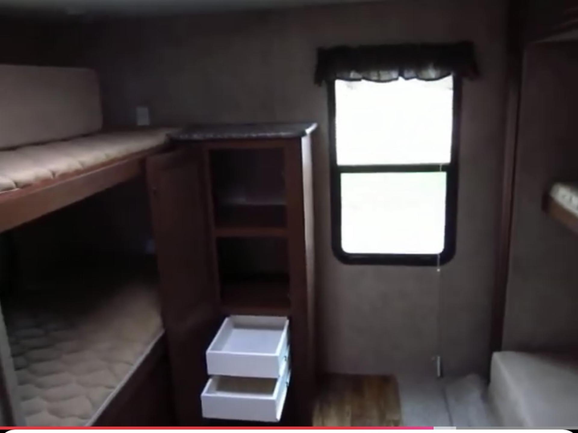 2015 KEYSTONE PASSPORT 3320BH