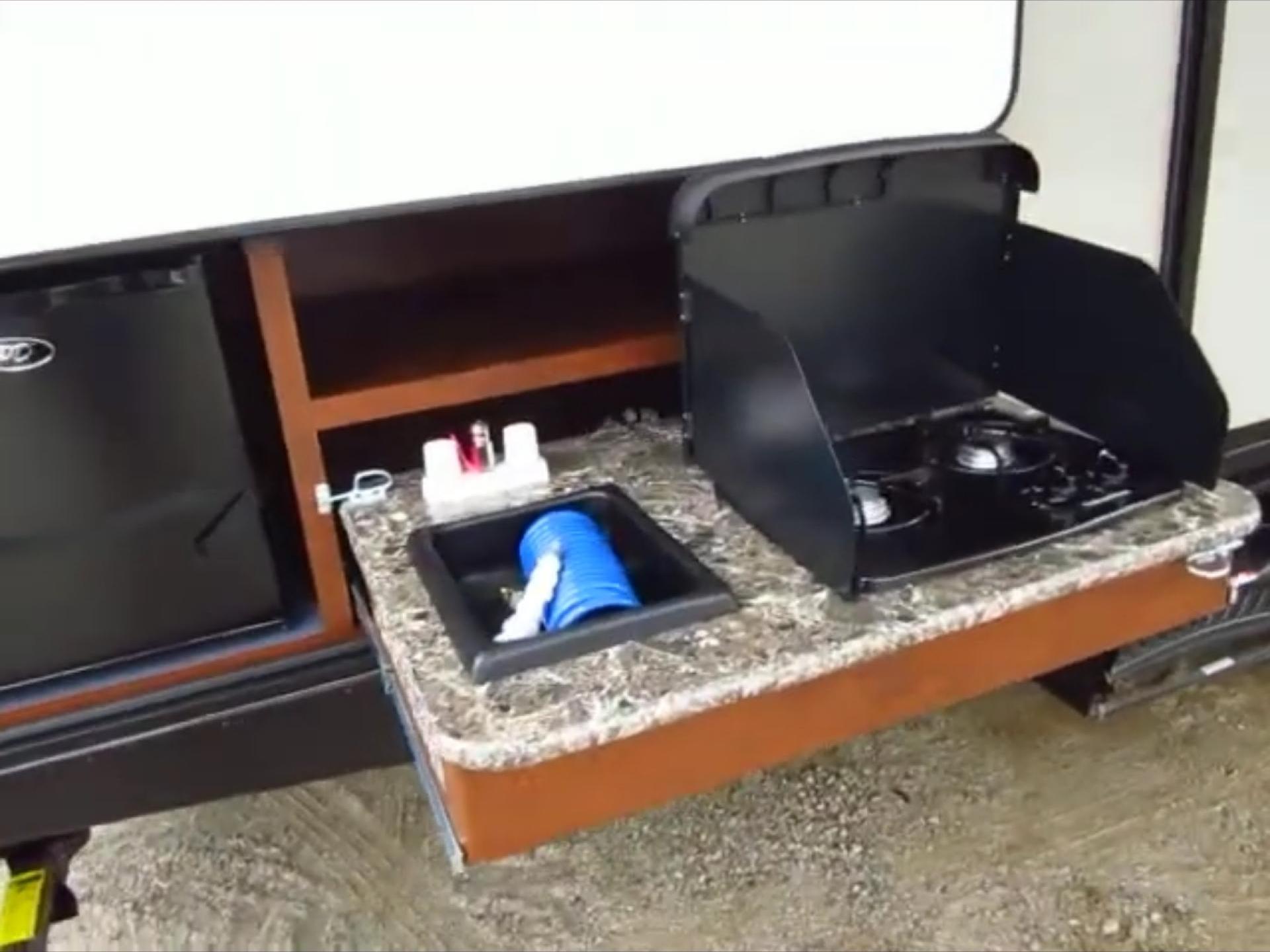 2015 KEYSTONE PASSPORT 3320BH