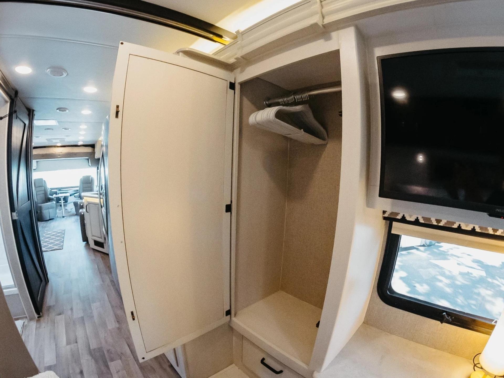 2021 ENTEGRA COACH VISION XL 34G