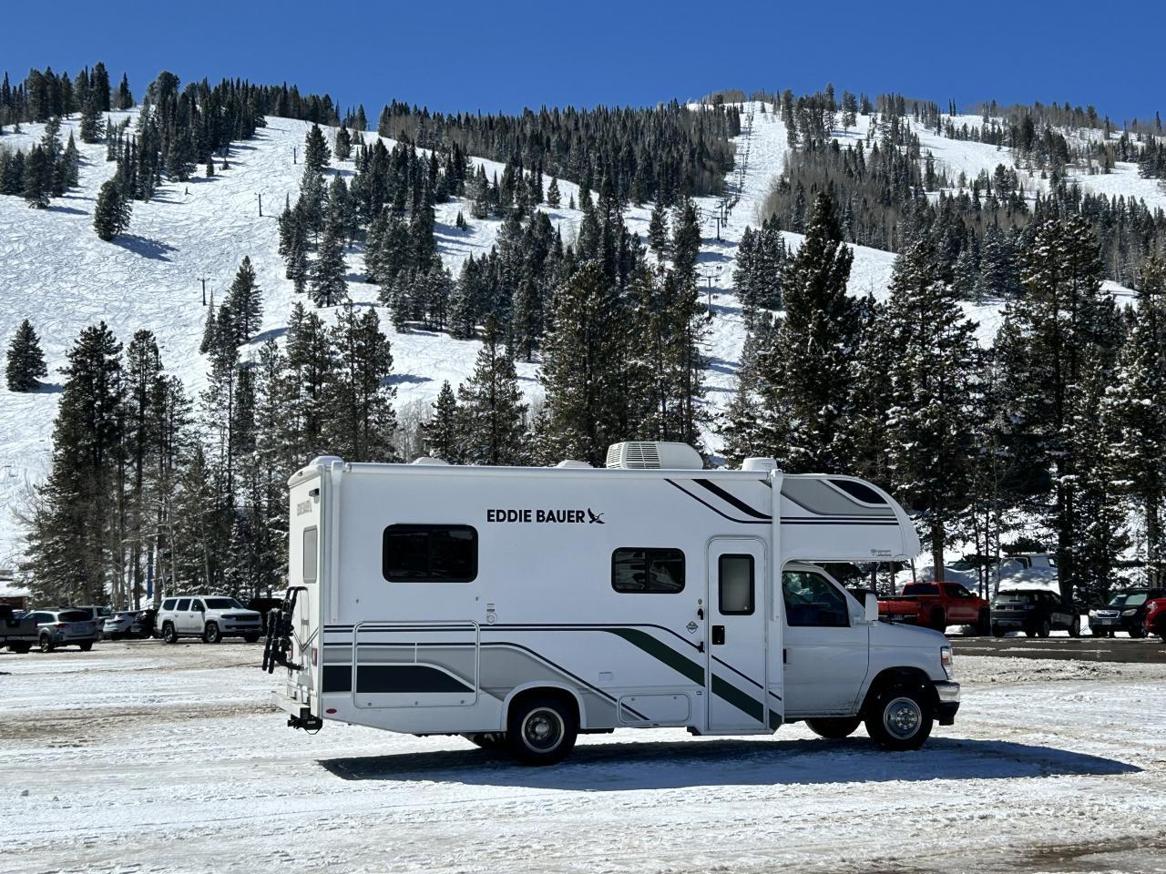 2025 THOR MOTOR COACH EDDIE BAUER 21EB