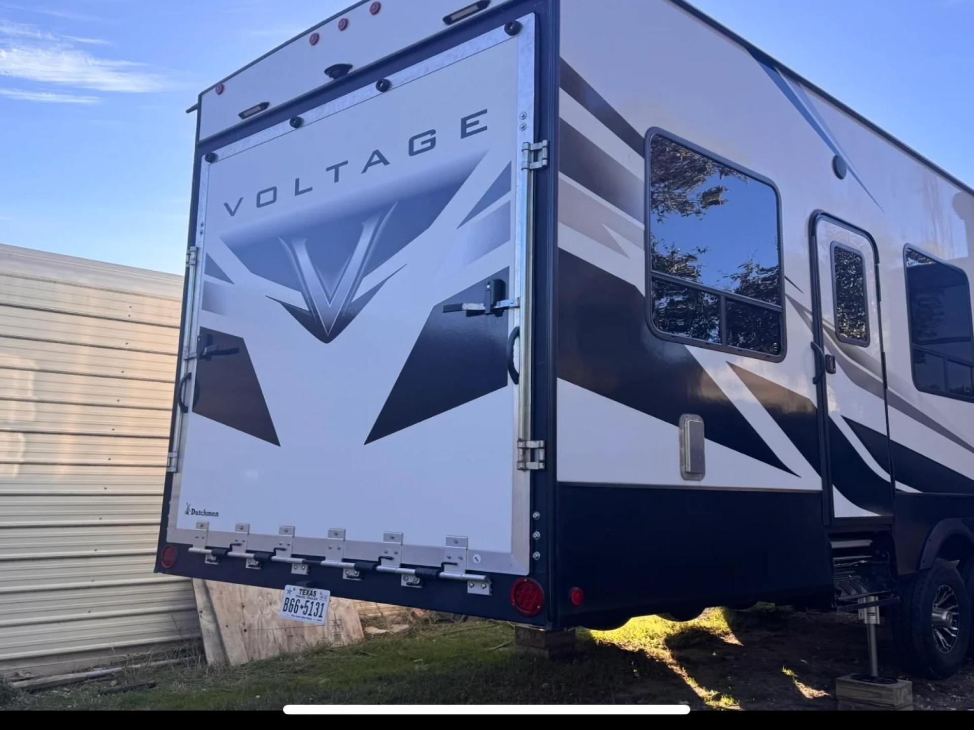 2022 DUTCHMEN VOLTAGE TRITON 3911