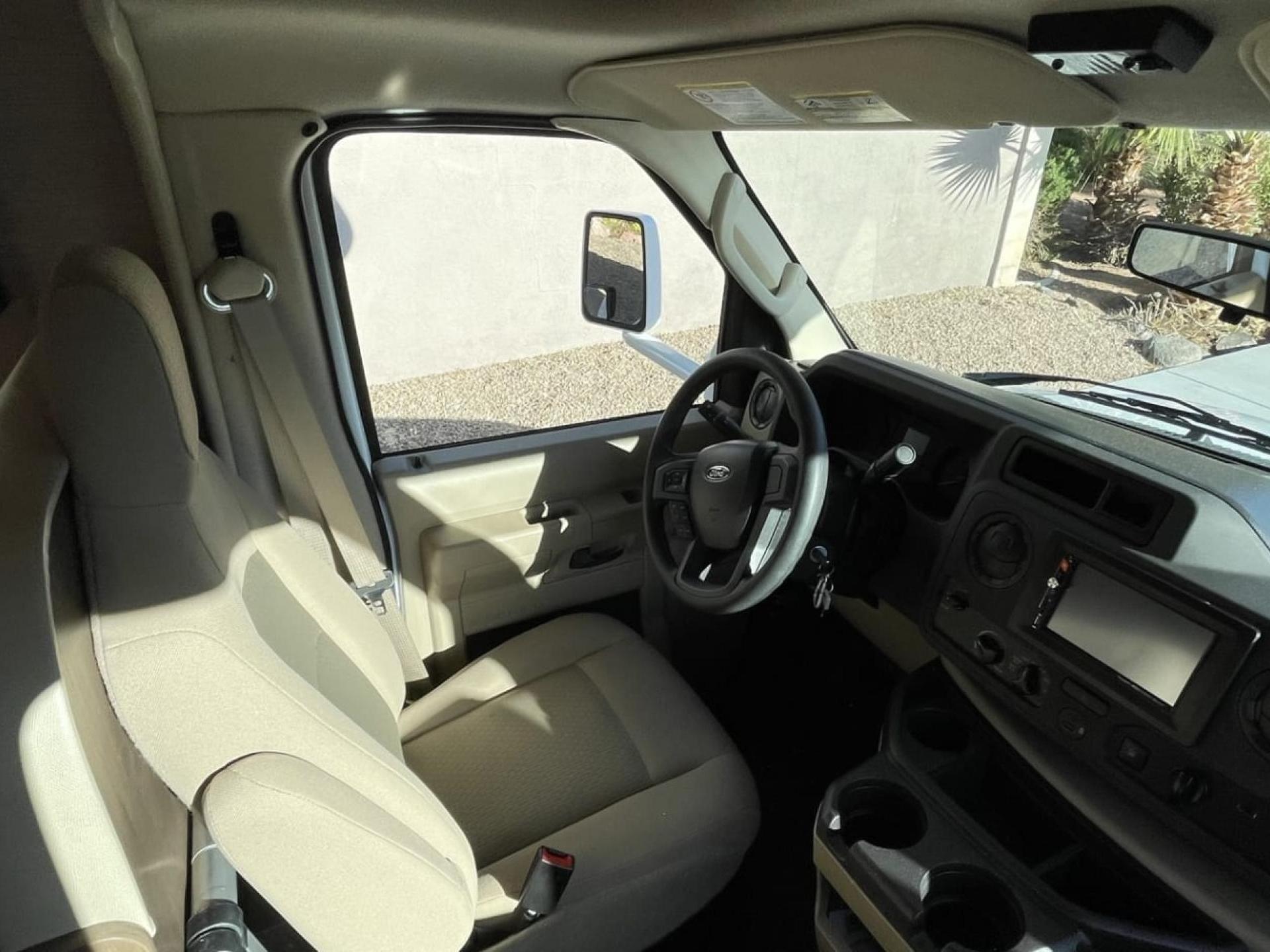 2022 THOR MOTOR COACH CHATEAU 22E