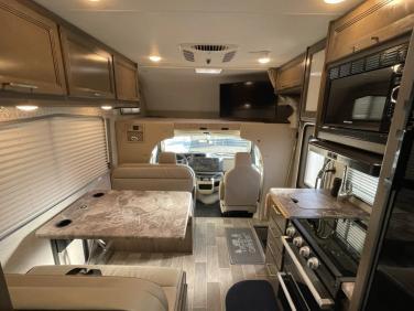2022 THOR MOTOR COACH CHATEAU 22E