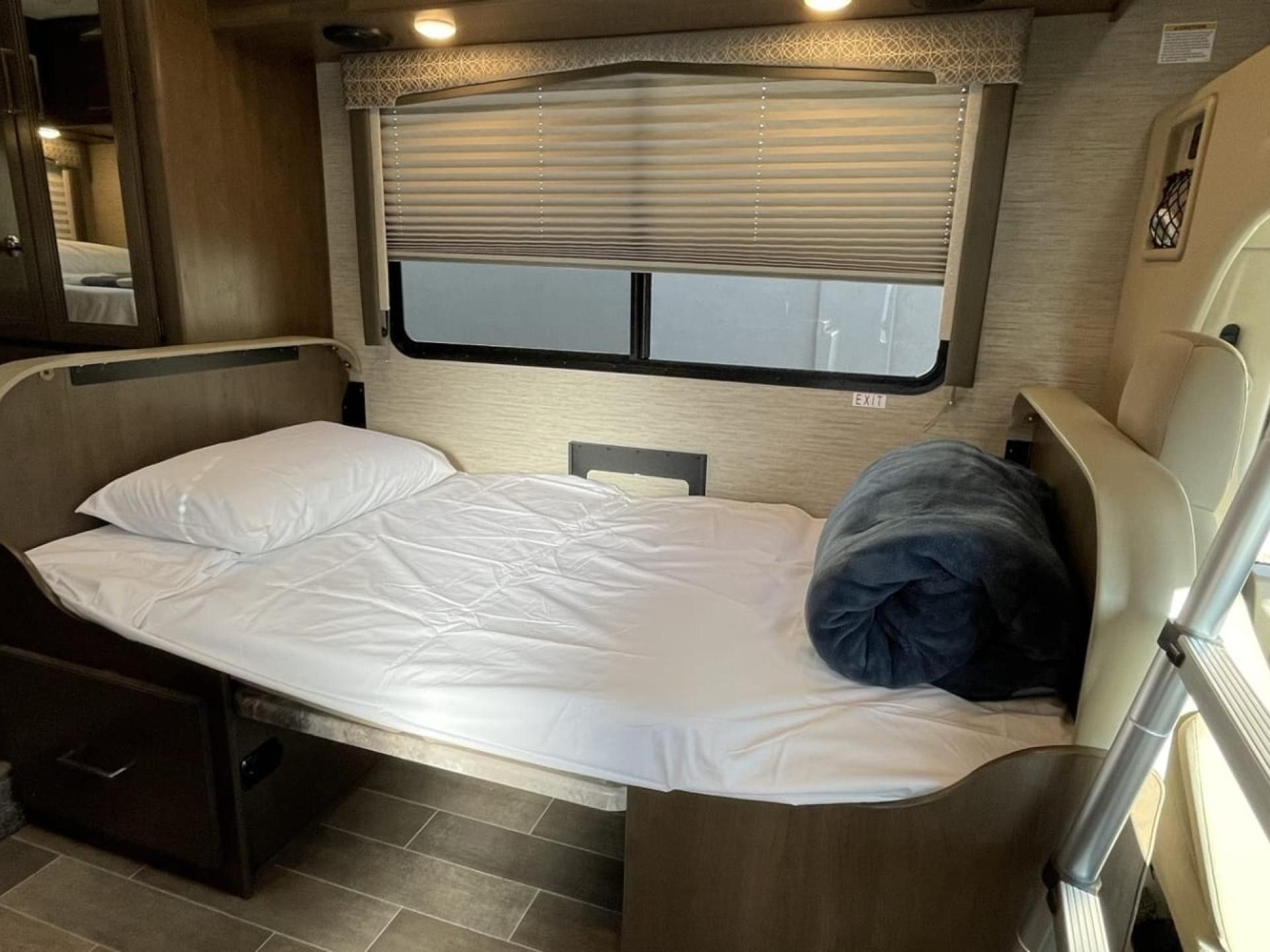 2022 THOR MOTOR COACH CHATEAU 22E
