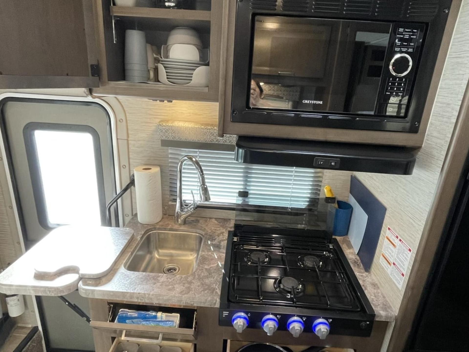 2022 THOR MOTOR COACH CHATEAU 22E