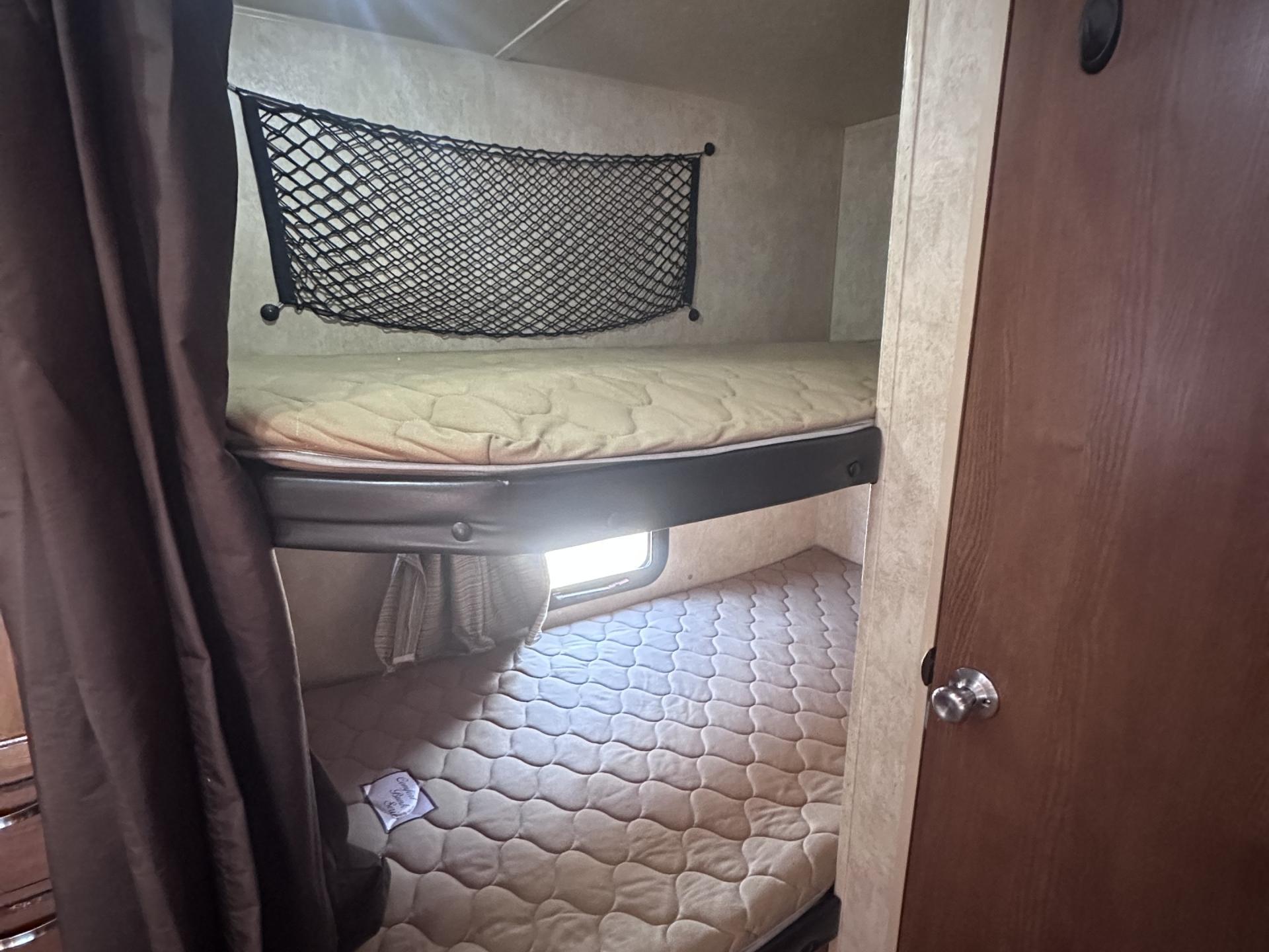 2014 FOREST RIVER WILDWOOD 28DBUD